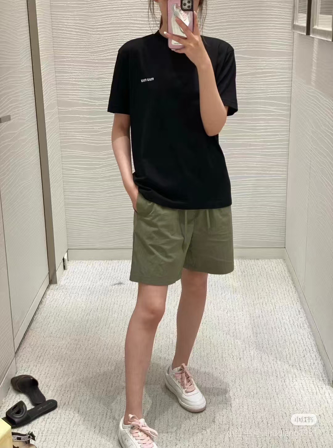 Miu Miu Classic Embroidered Logo Letter T-Shirt Style 2