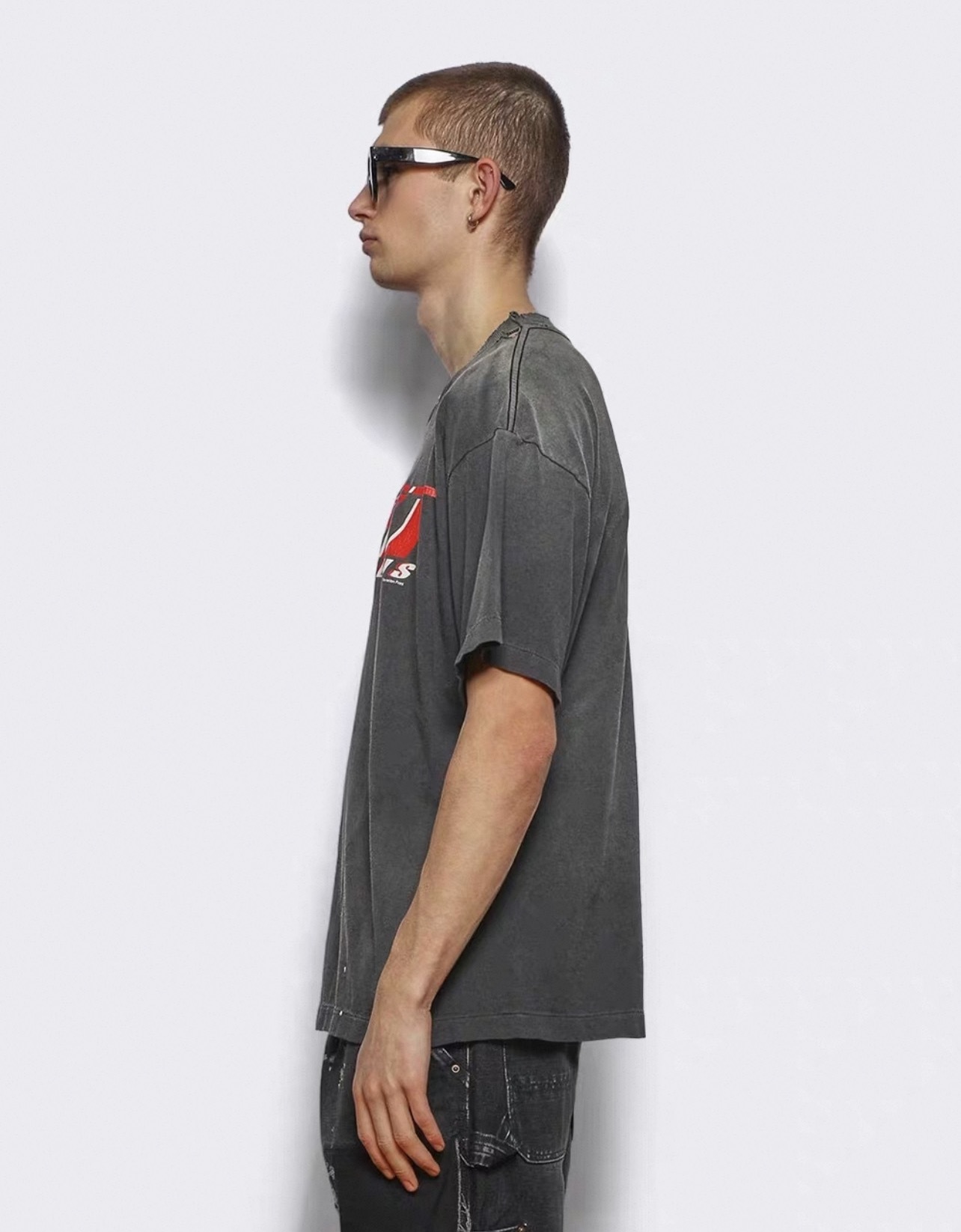 SAINT Racing Style Distressed Short Sleeve T-Shirt