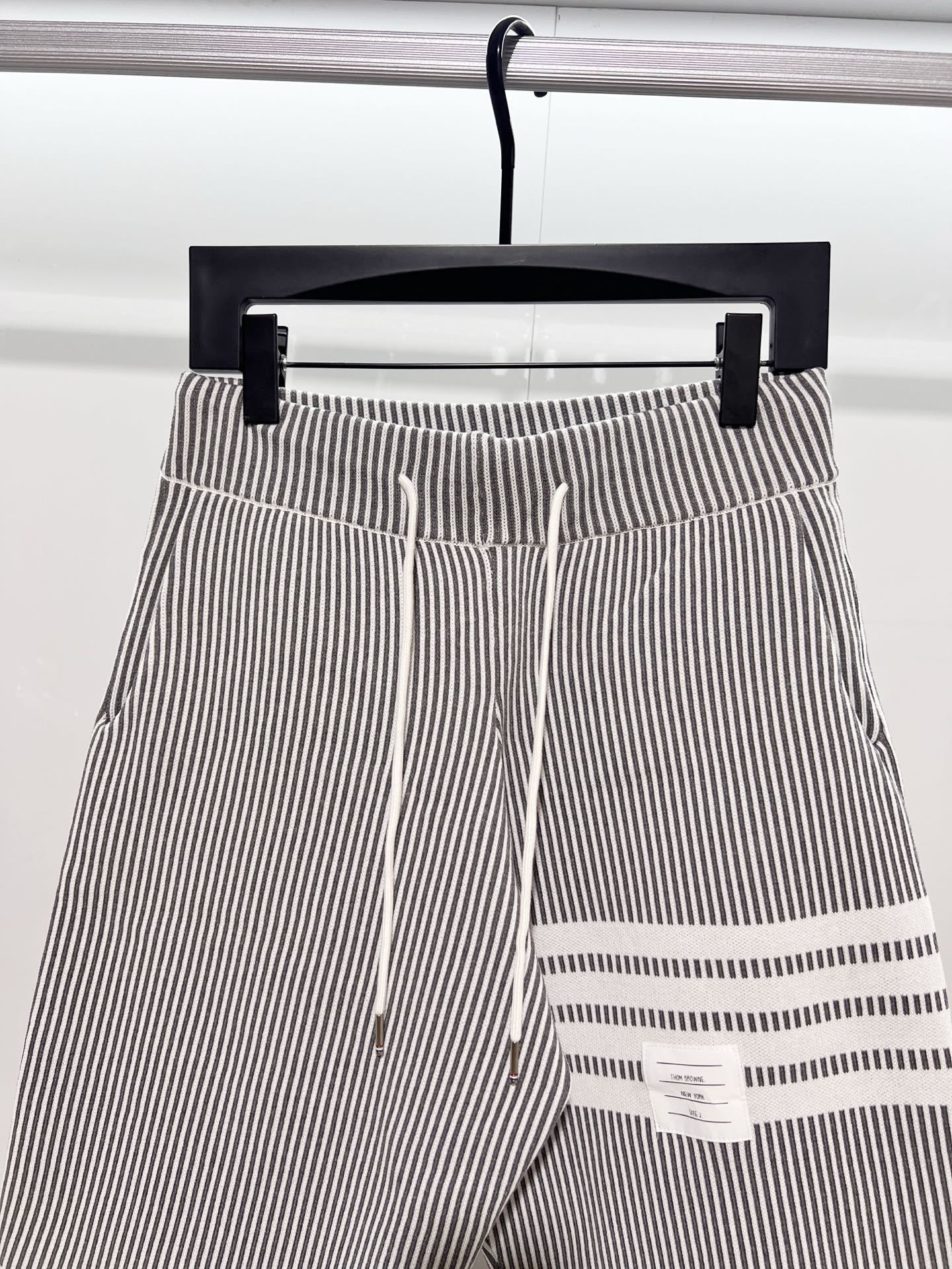 Thom Browne 2026 SS New Knit Shorts Style 2