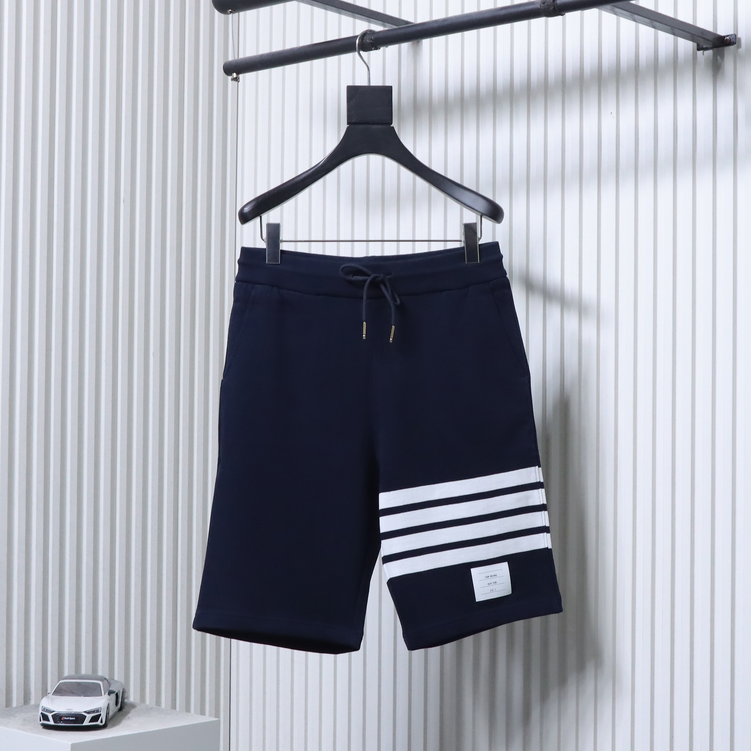 Thom Browne Classic Yarn-Dyed Four-Bar Shorts Style 1