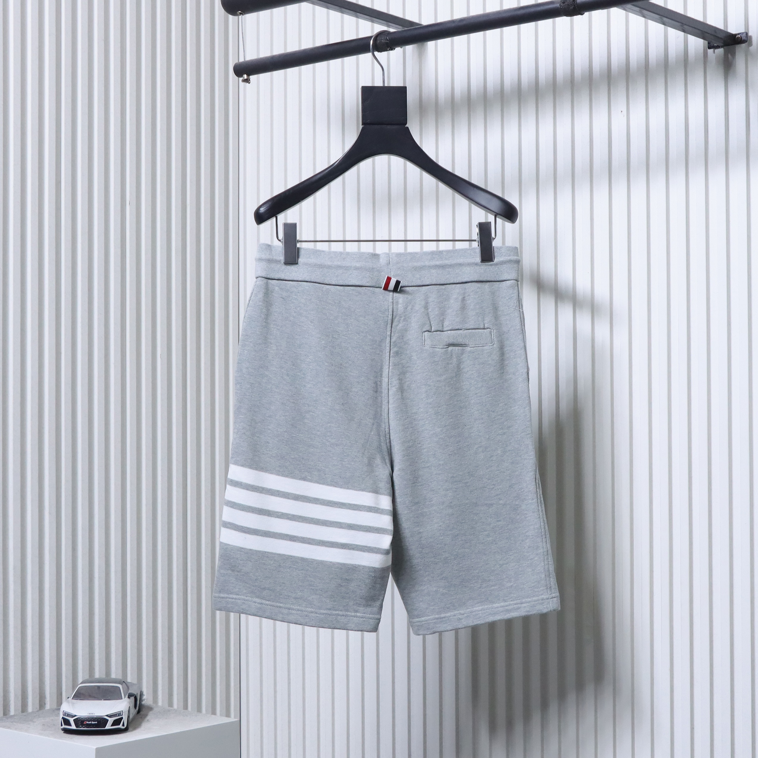 Thom Browne Classic Yarn-Dyed Four-Bar Shorts Style 2