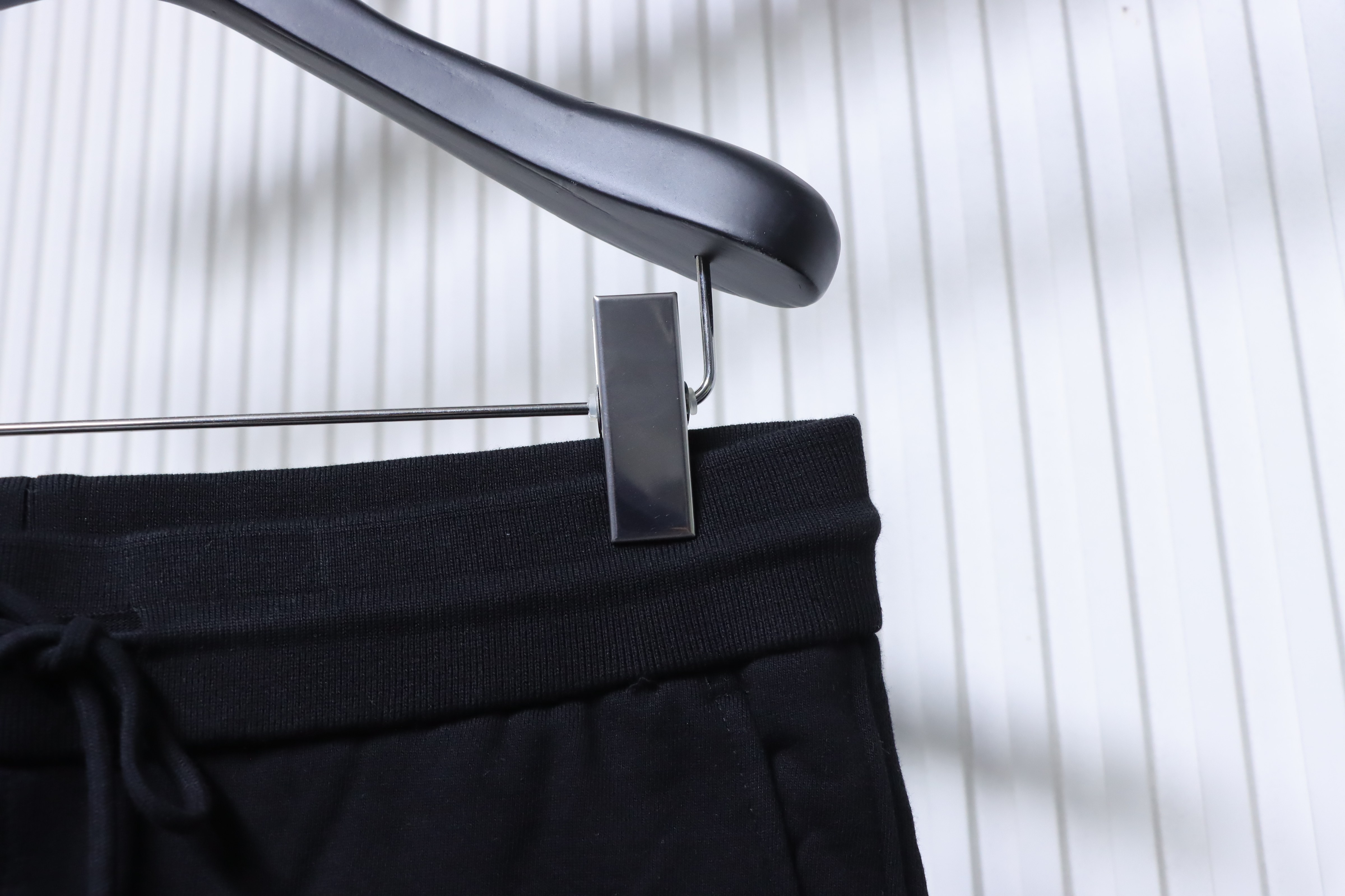 Thom Browne Classic Yarn-Dyed Four-Bar Shorts Style 3