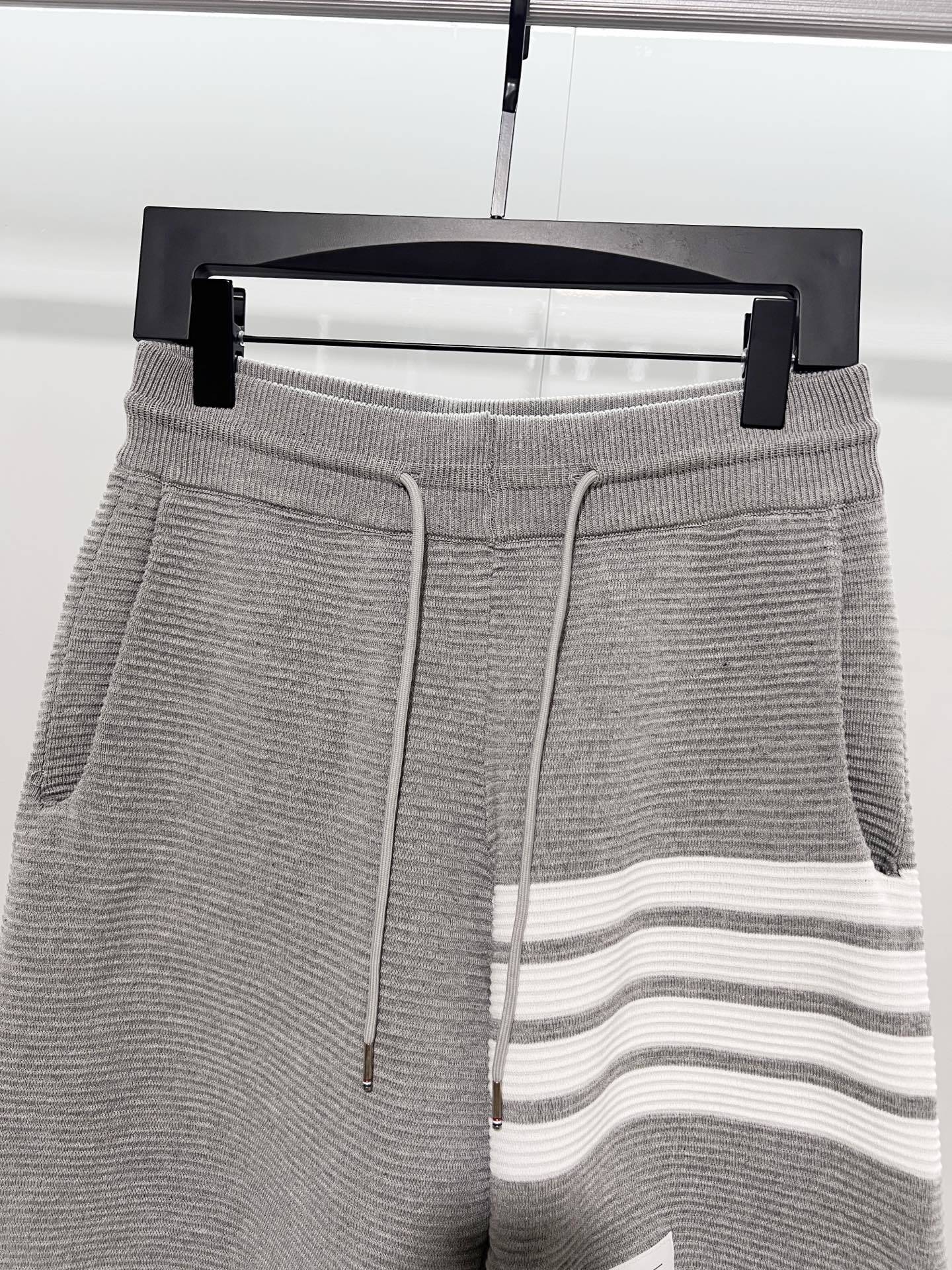 Thom Browne Color : Gray White Size :M-2XL Clothing