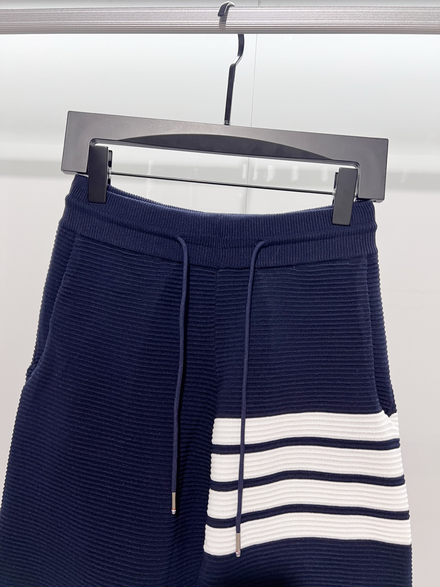 Thom Browne Color : Navy Size :M-2XL Clothing