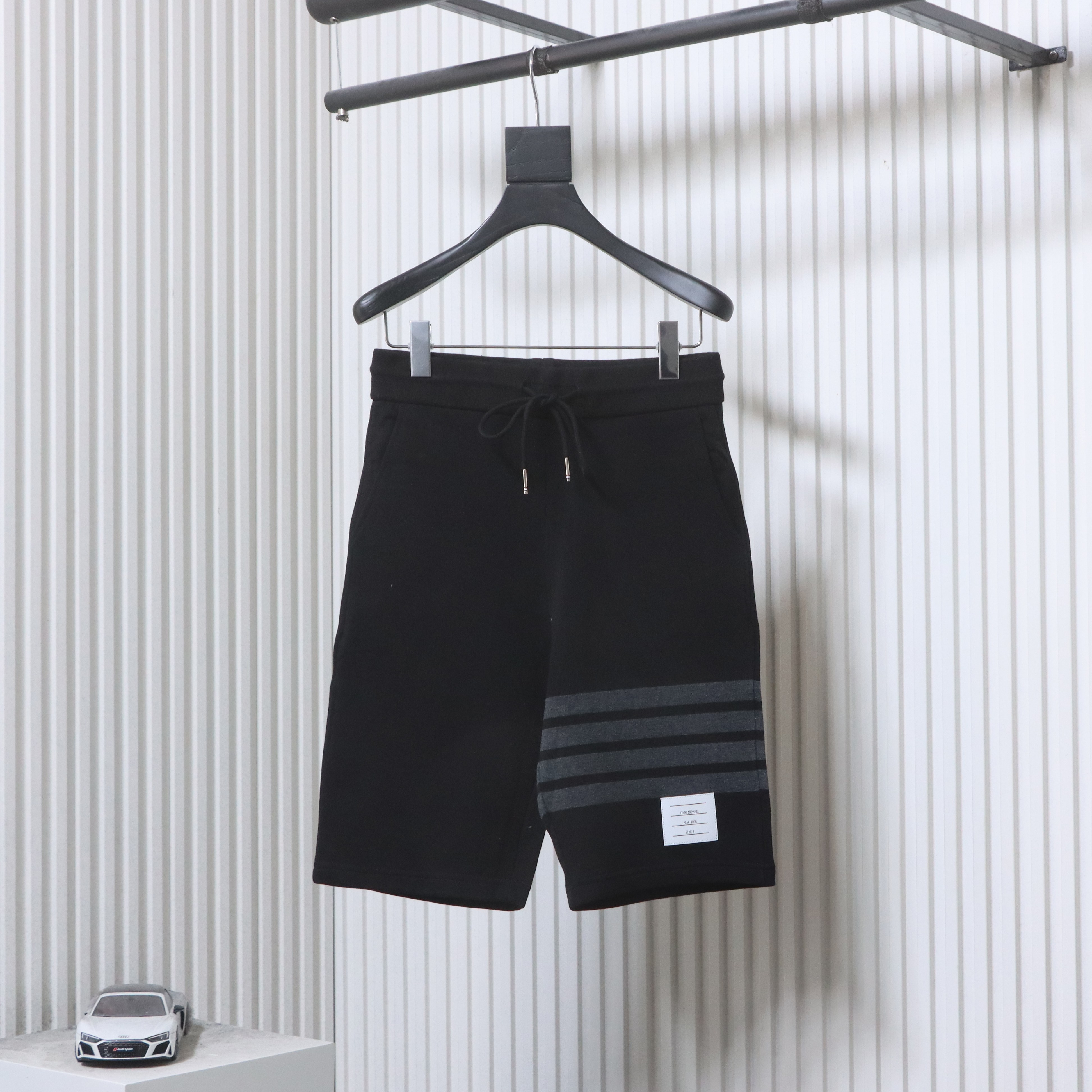 Thom Browne TB Classic Four-Bar Yarn-Dyed Shorts Style 2