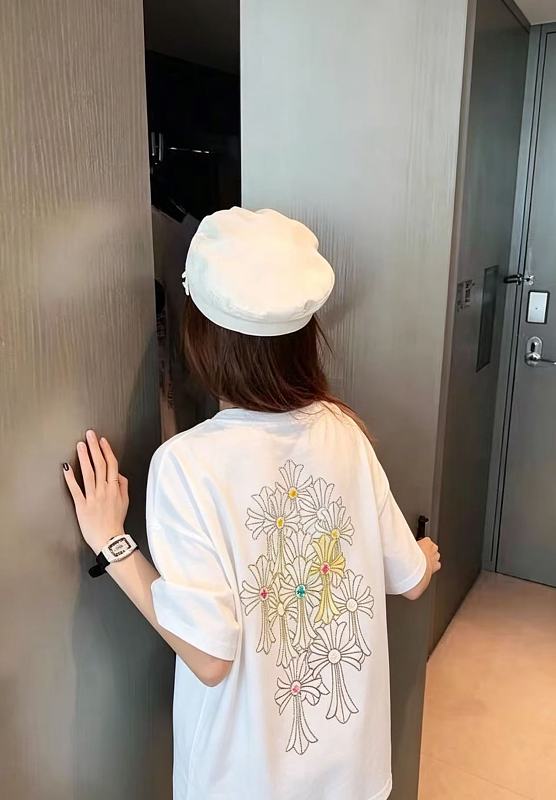 Chrome Hearts 26SS Cross Rhinestone Logo Short Sleeve T-Shirt Style 1