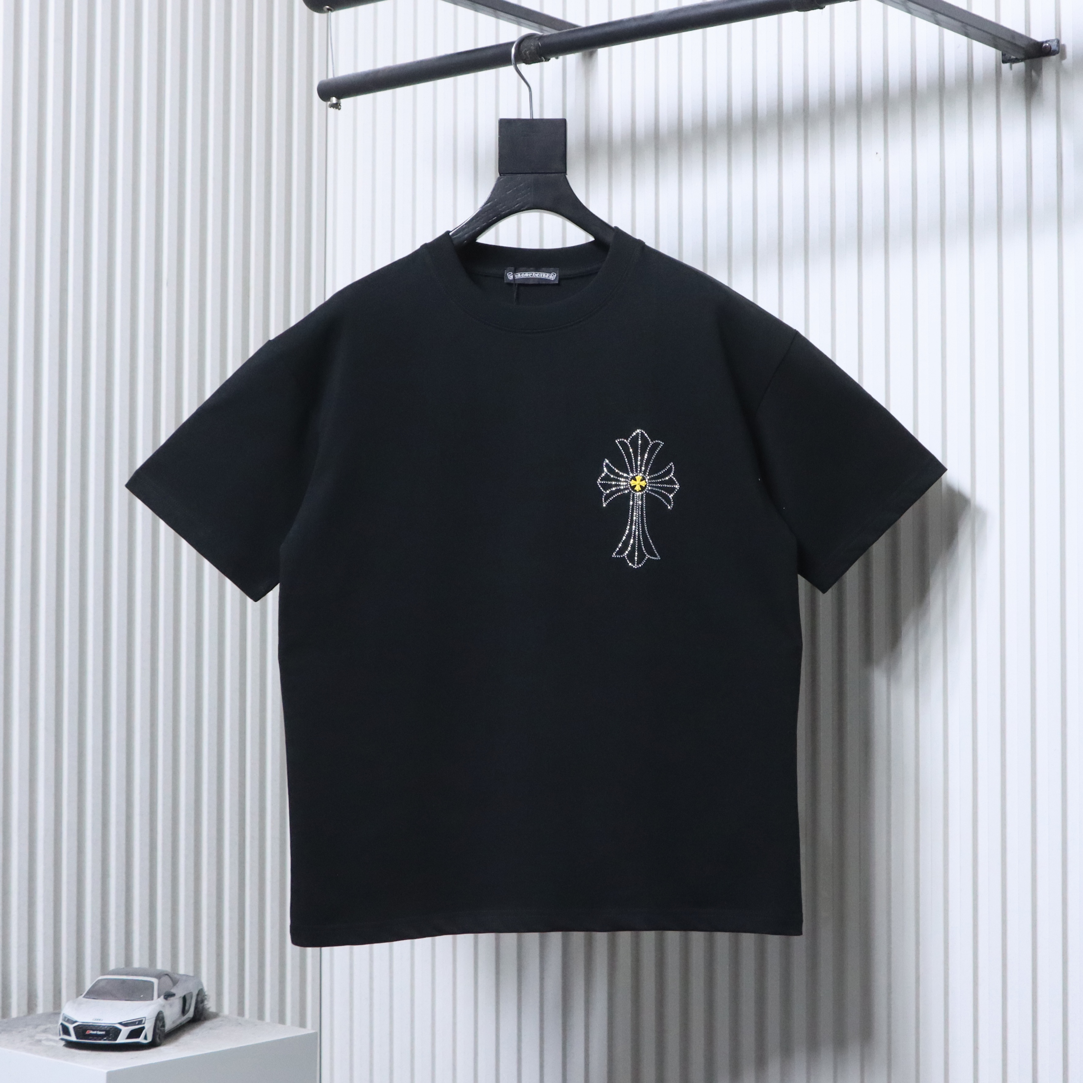 Chrome Hearts 26SS Cross Rhinestone Logo Short Sleeve T-Shirt Style 2