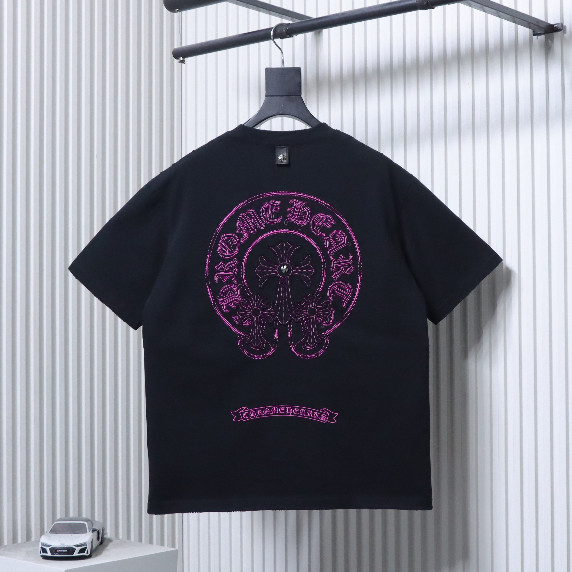 Chrome Hearts Horseshoe Cross Distressed Applique Embroidered Short Sleeve T-Shirt Style 2