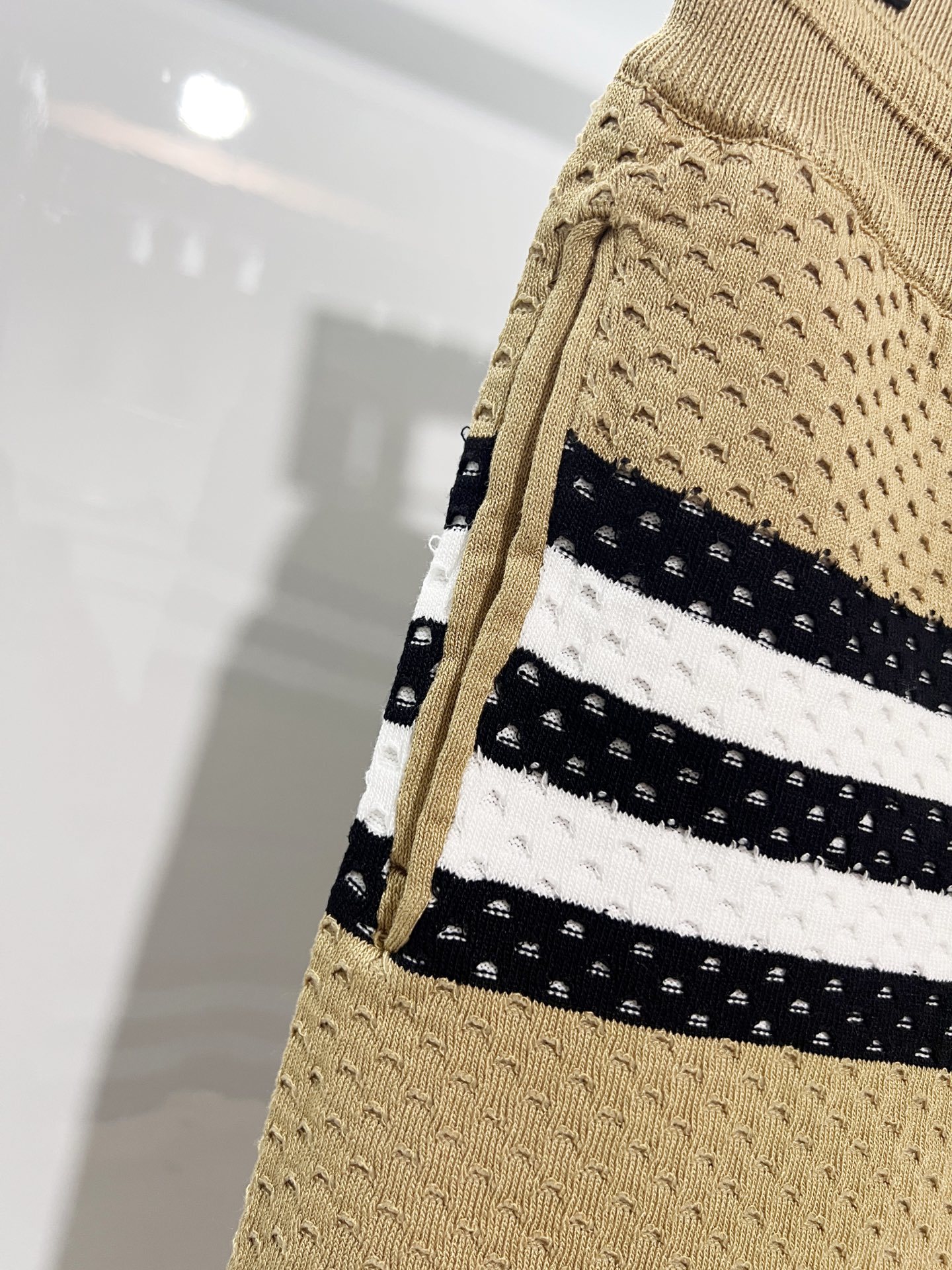 BURBERRY 2026 SS Knit Pebbled Texture Shorts