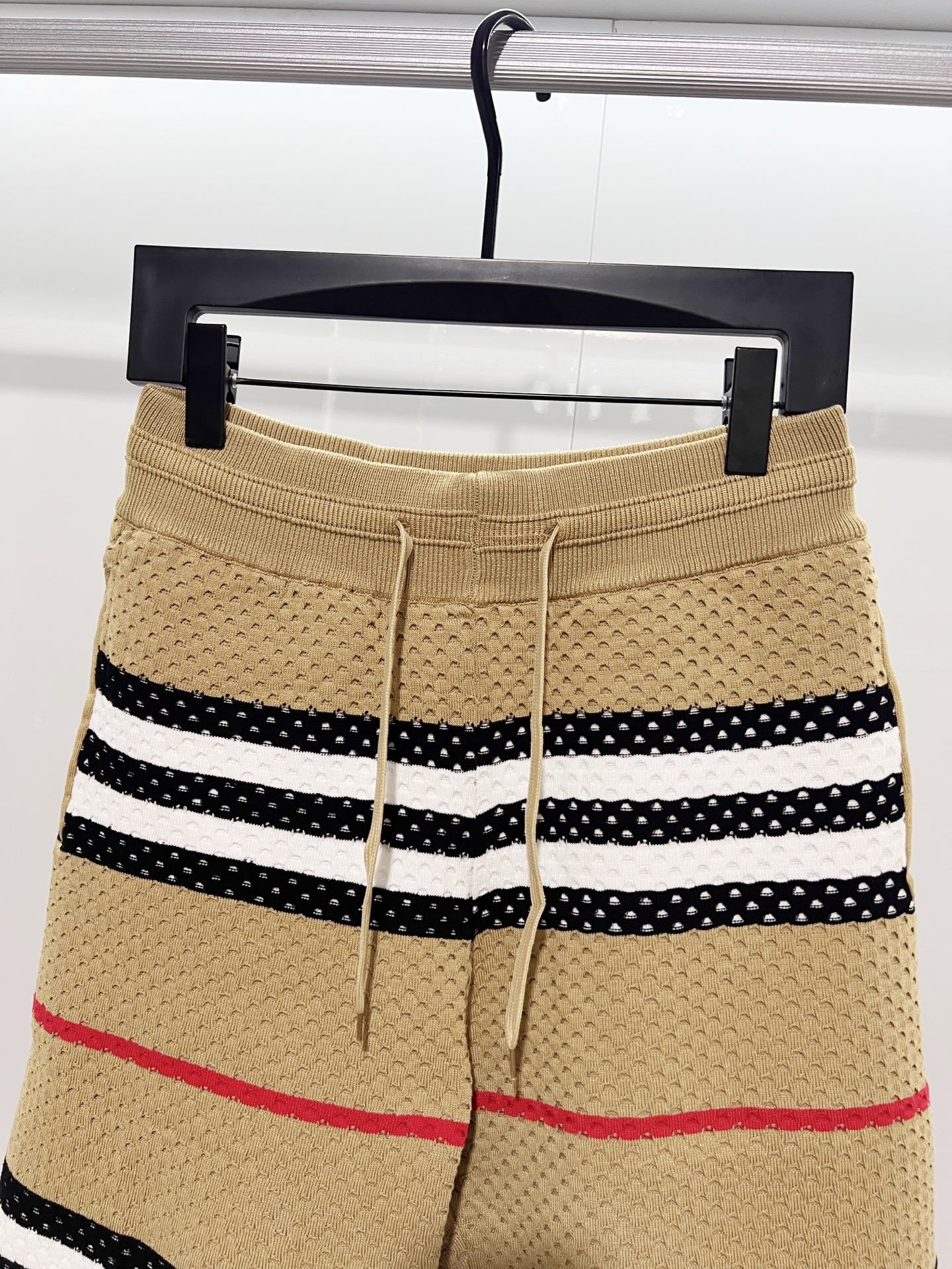 BURBERRY 2026 SS Knit Pebbled Texture Shorts