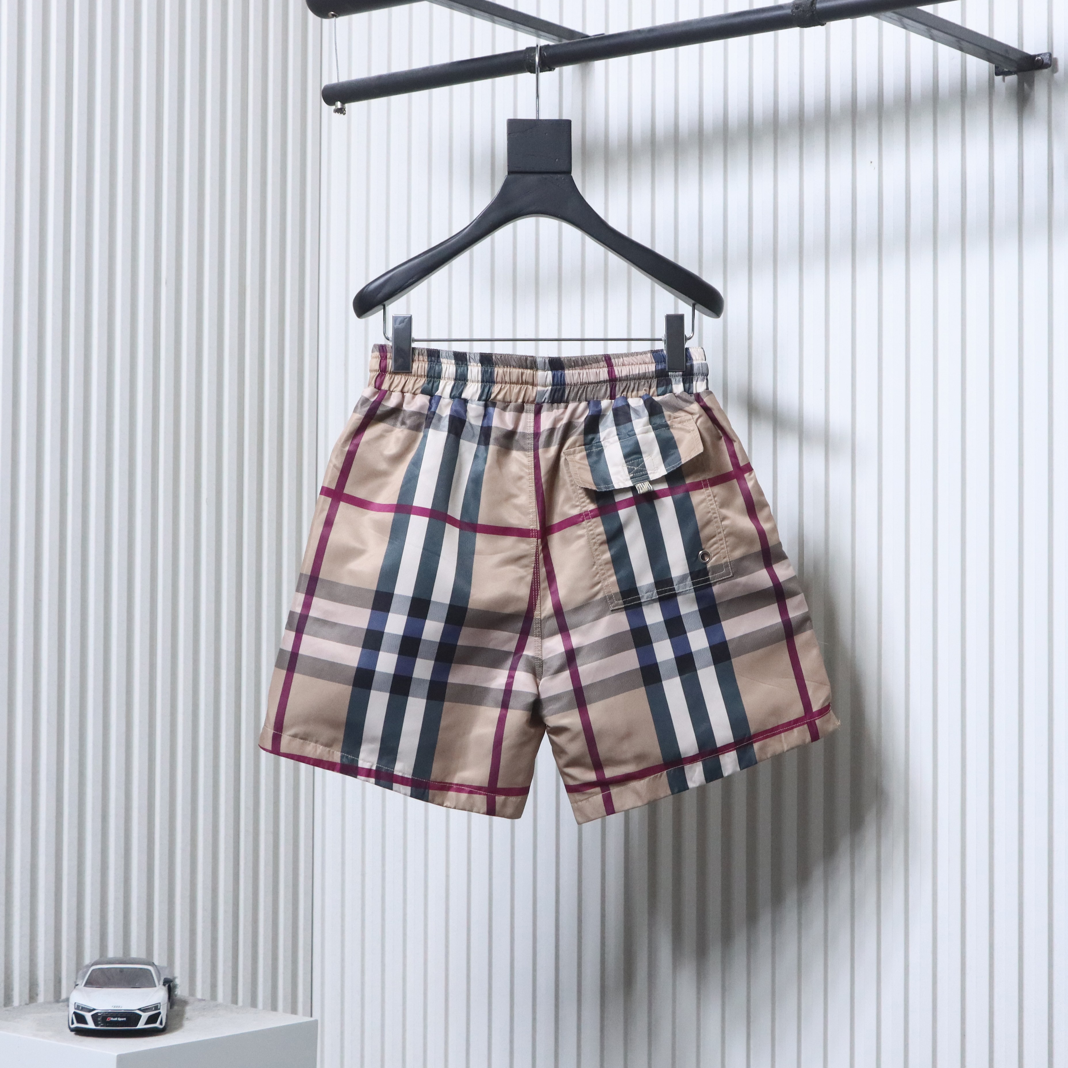 BURBERRY 22SS Elastic Check Drawstring Shorts