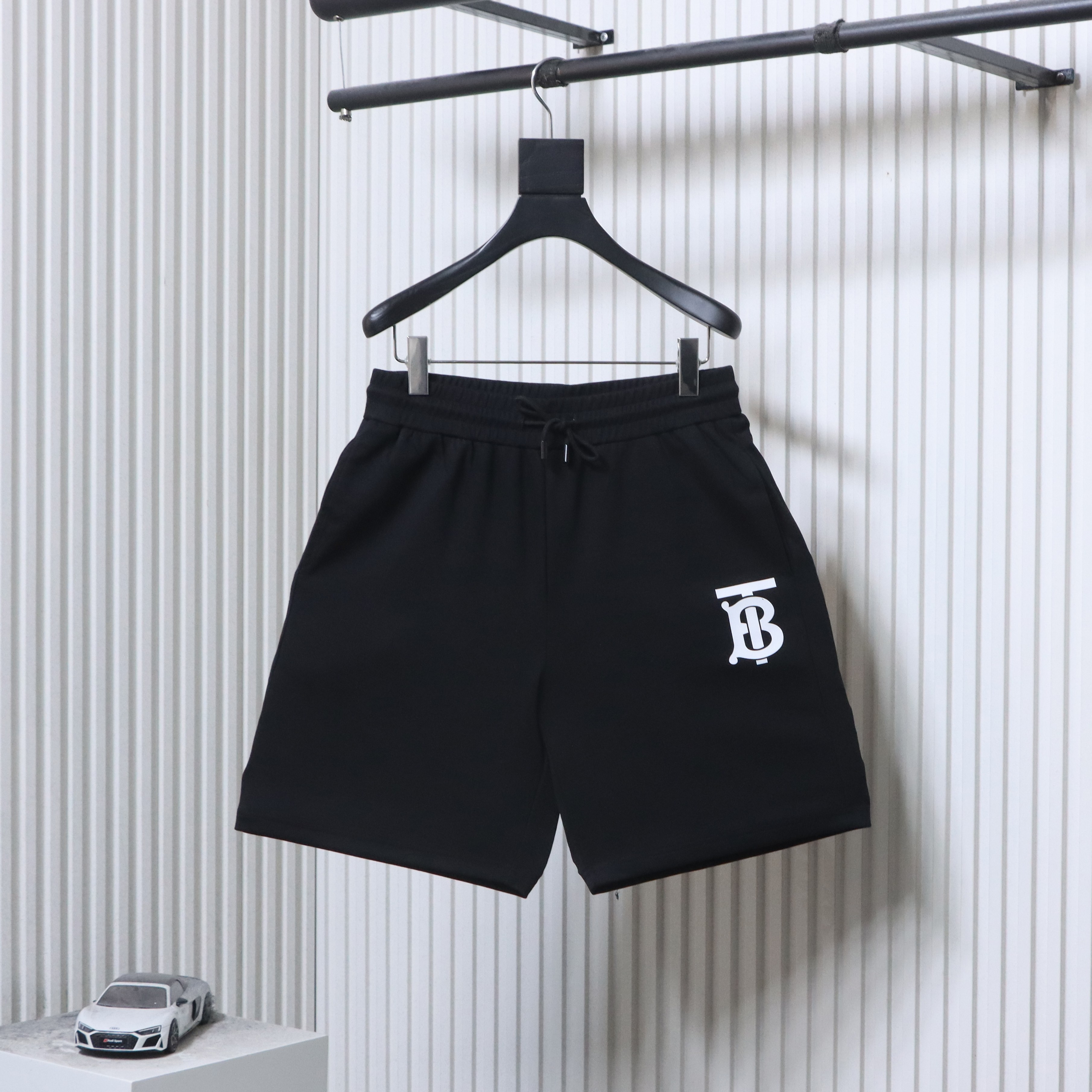 BURBERRY 24FW Classic Rubberized Logo Shorts