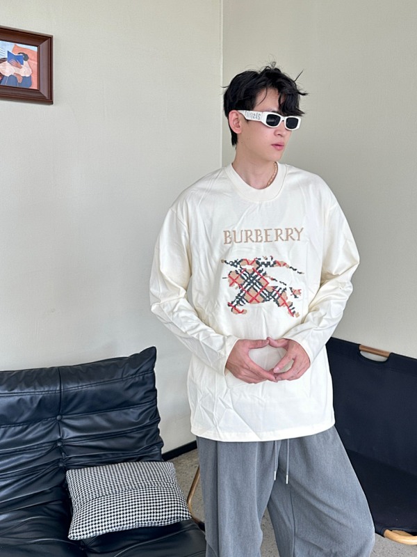 BURBERRY 25FW Check Equestrian Embroidery Long Sleeve T-Shirt Style 2