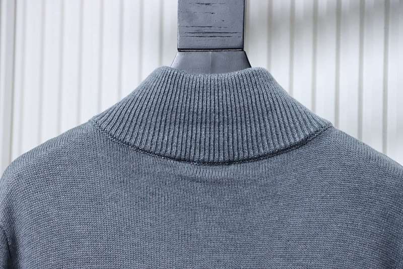 BURBERRY 25FW Equestrian Embroidery Sweater Style 1