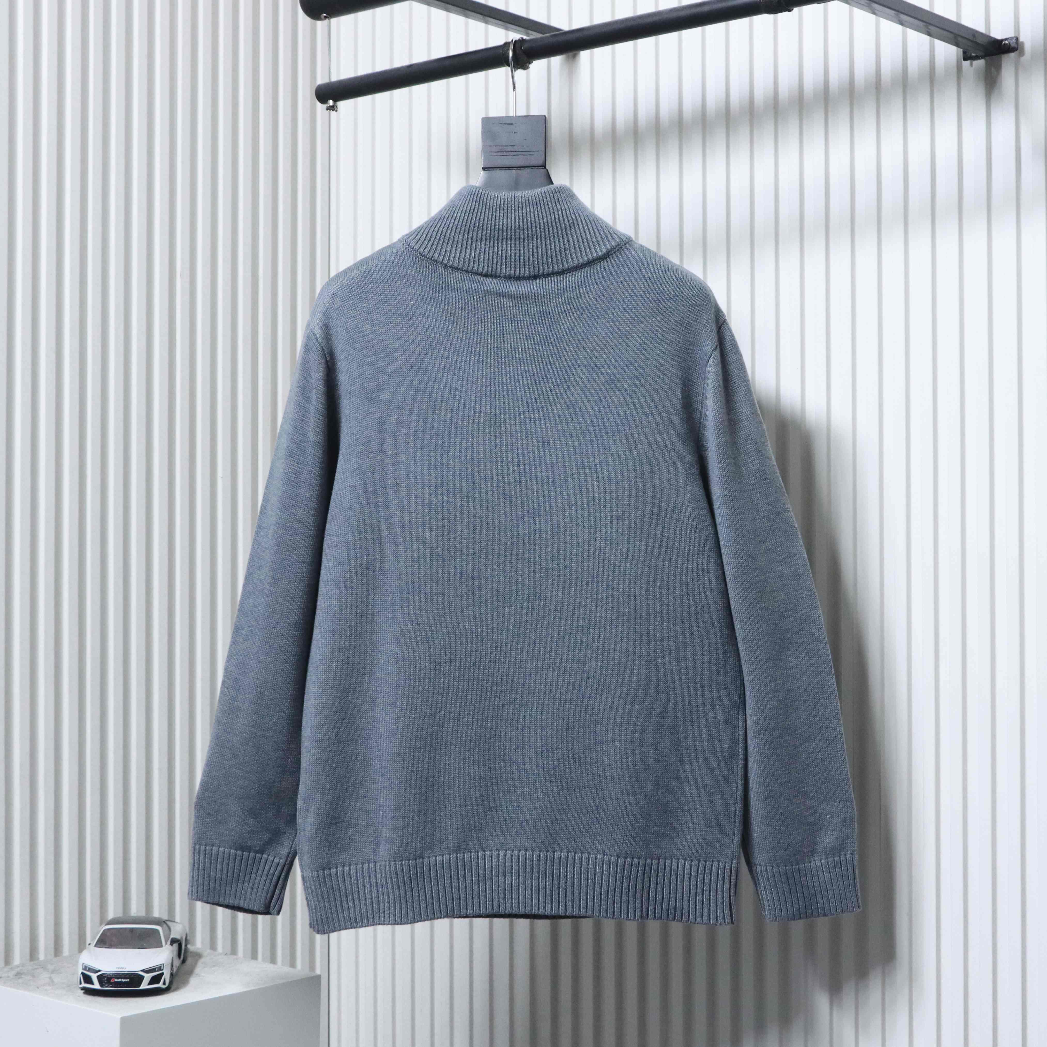 BURBERRY 25FW Equestrian Embroidery Sweater Style 1
