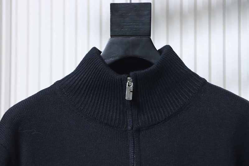 BURBERRY 25FW Equestrian Embroidery Sweater Style 2