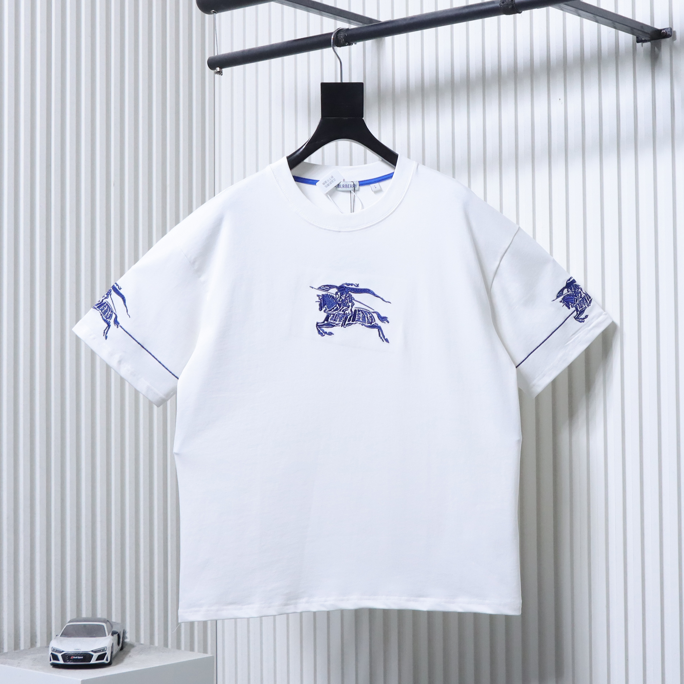 BURBERRY 26SS Equestrian Embroidery Short Sleeve T-Shirt Style 2
