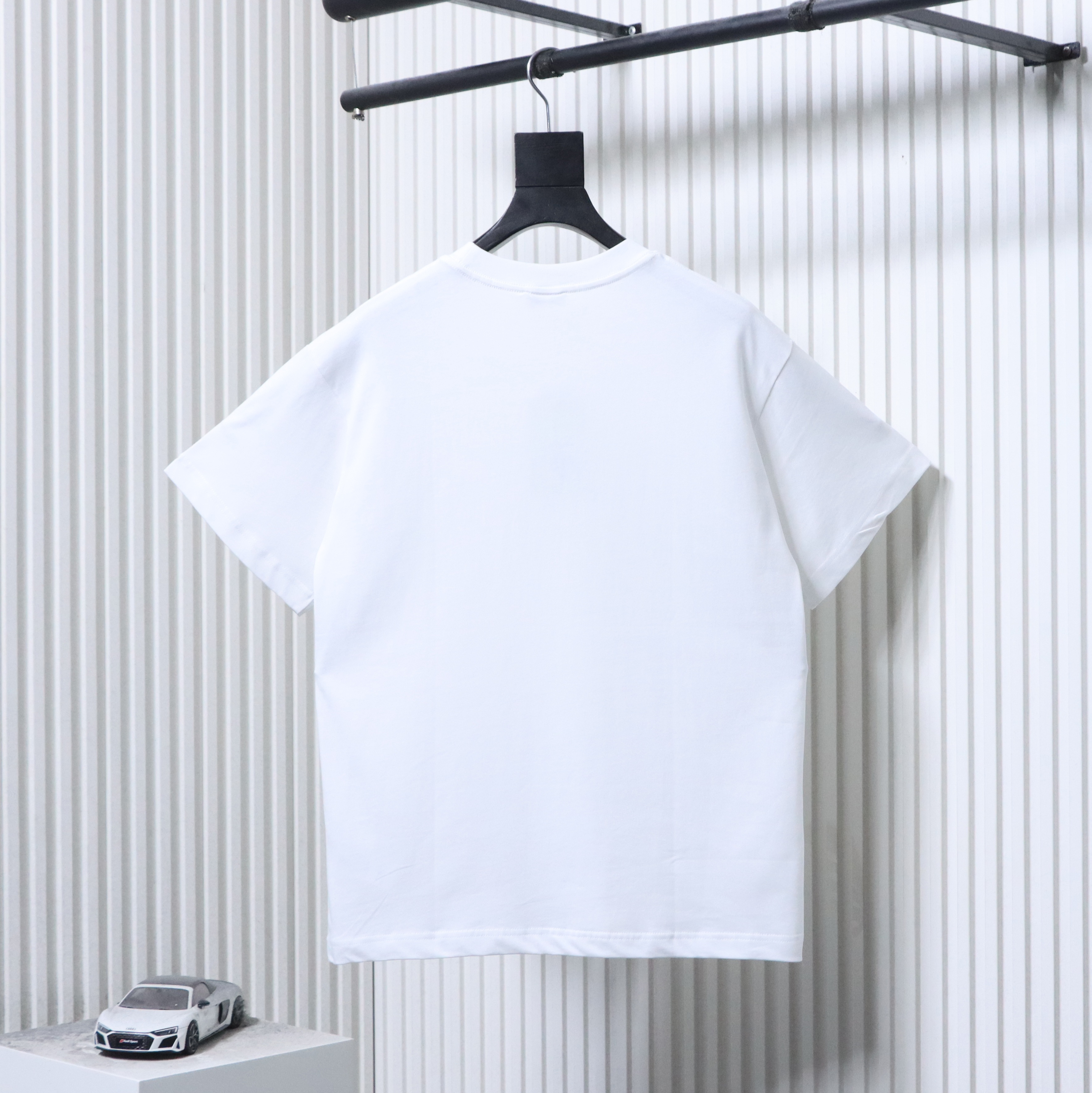BURBERRY Beach Chair Print Short Sleeve T-Shirt Style 1