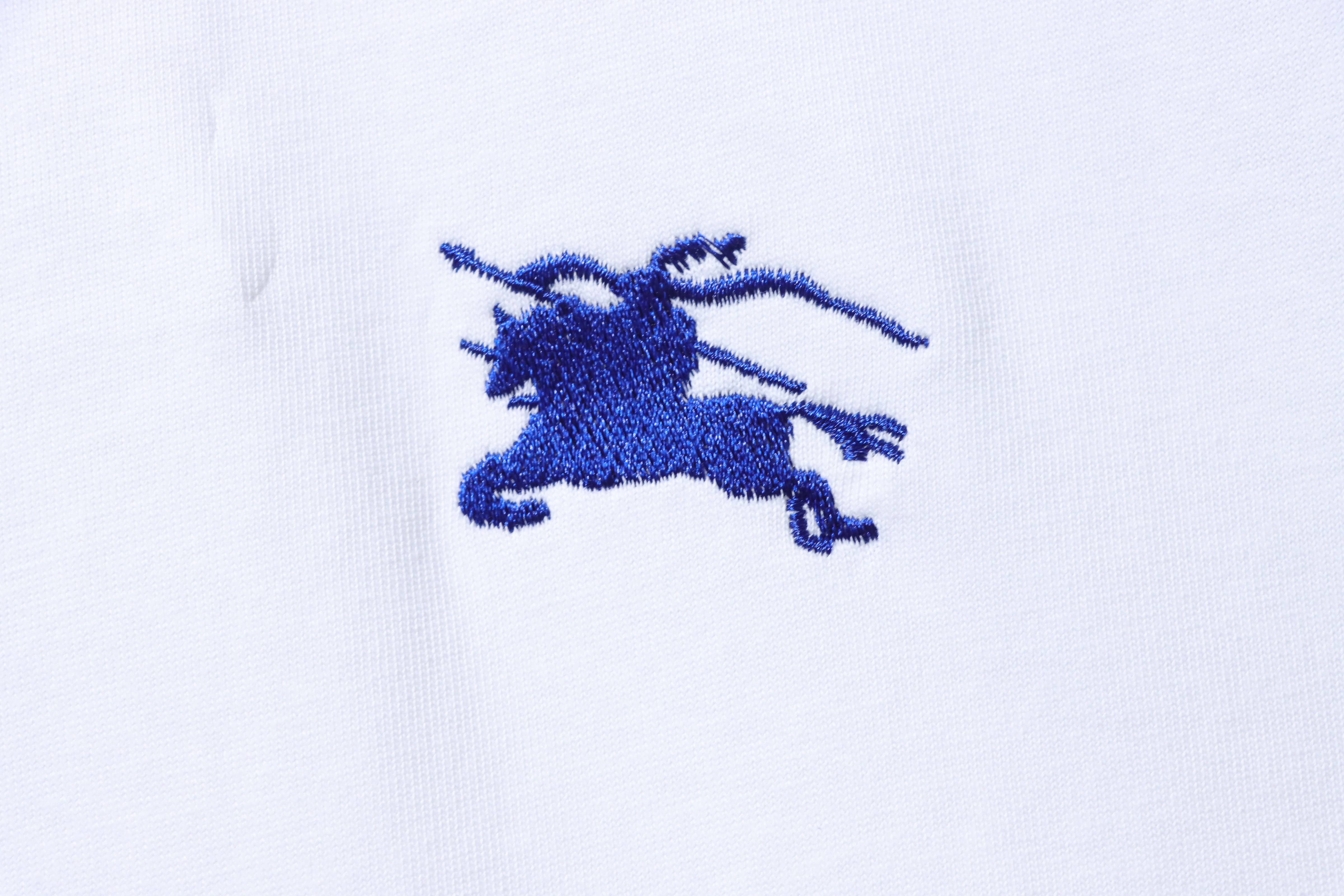BURBERRY Blue Small Logo Equestrian Embroidery Small Logo Equestrian Embroidery Crew Neck Blue Short Sleeve T-Shirt Style 2