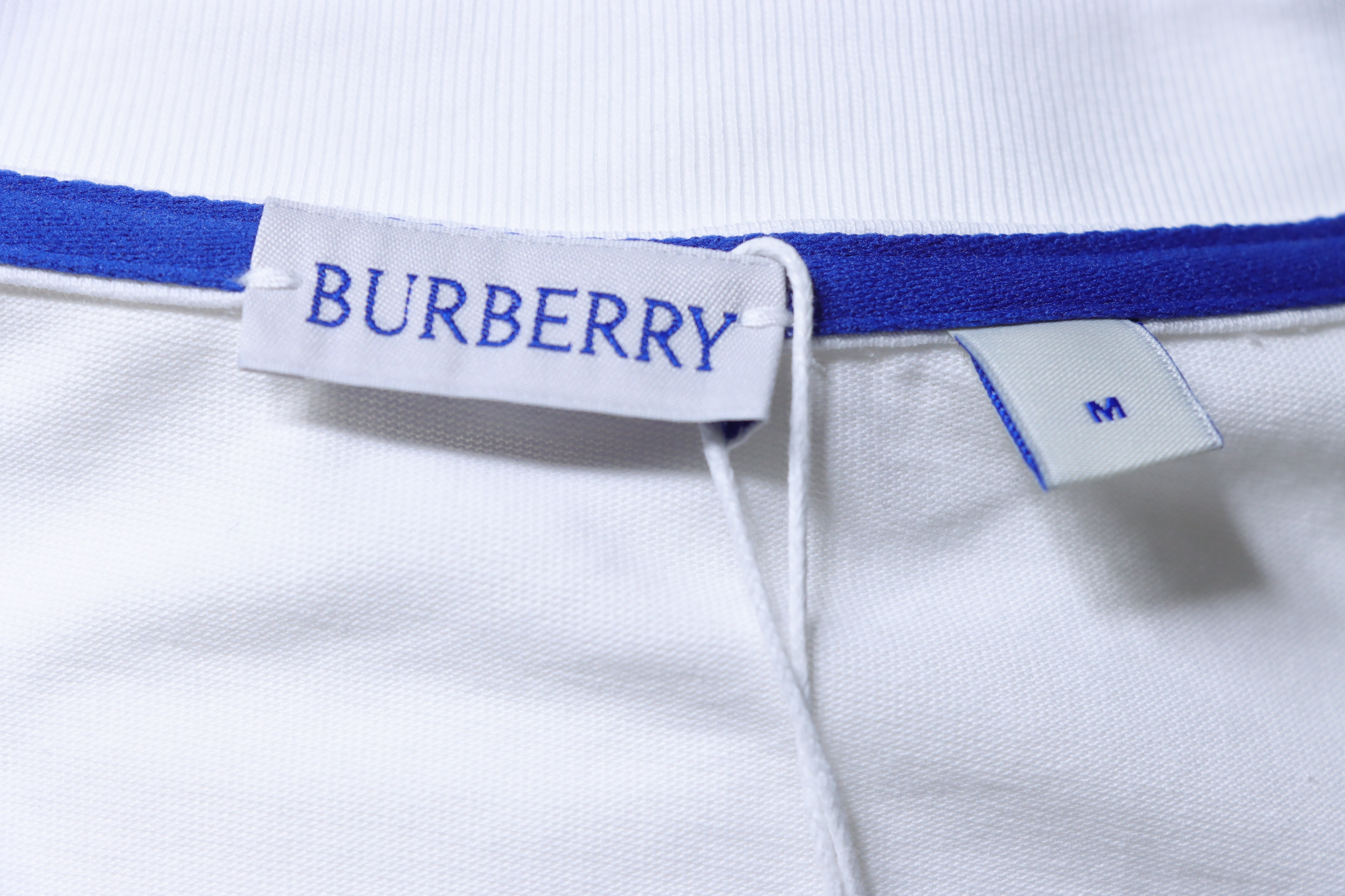 BURBERRY Blue Small Logo Equestrian Embroidery Small Logo Equestrian Embroidery Crew Neck Blue Short Sleeve T-Shirt Style 2