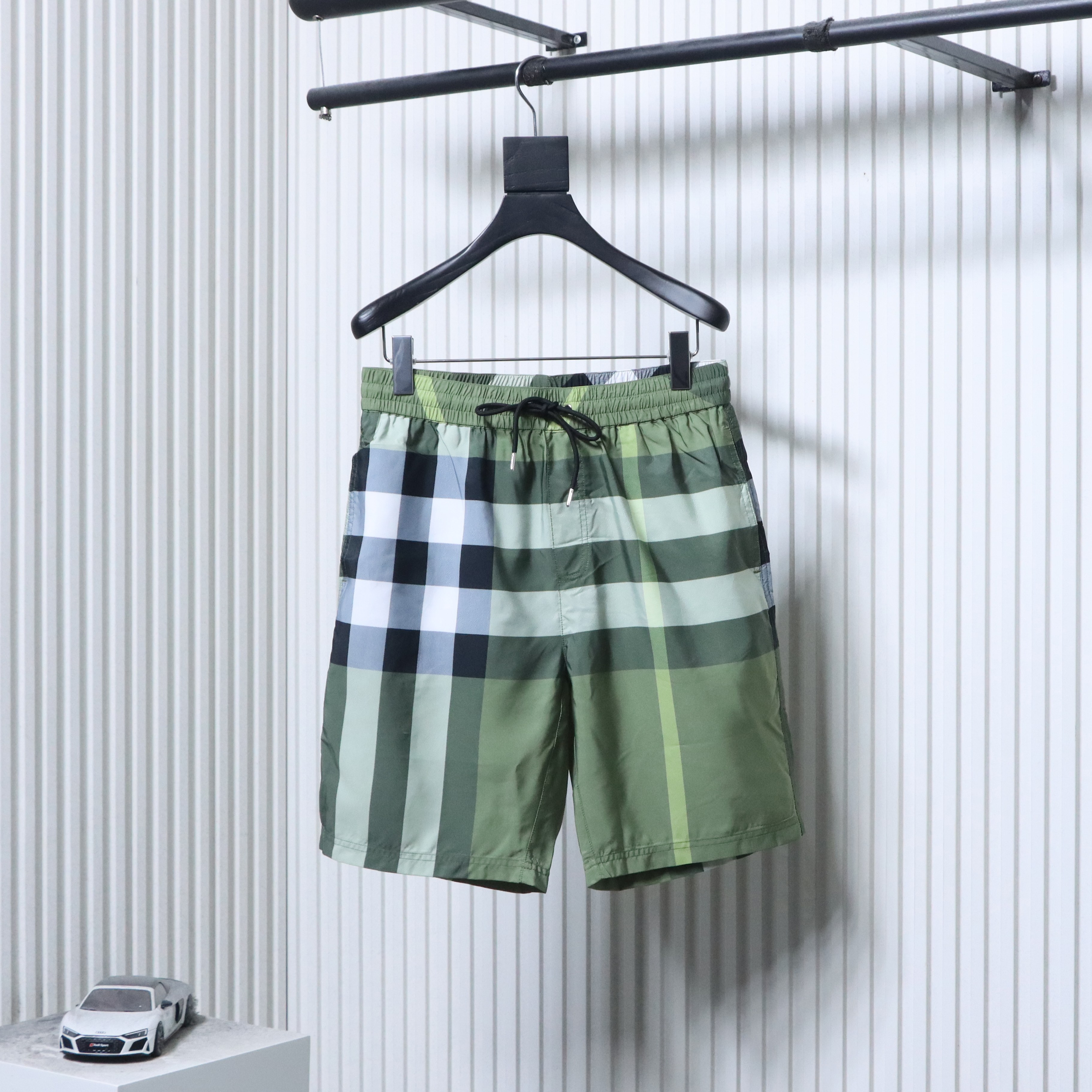 BURBERRY Check Drawstring Mesh Lining Beach Shorts Style 2