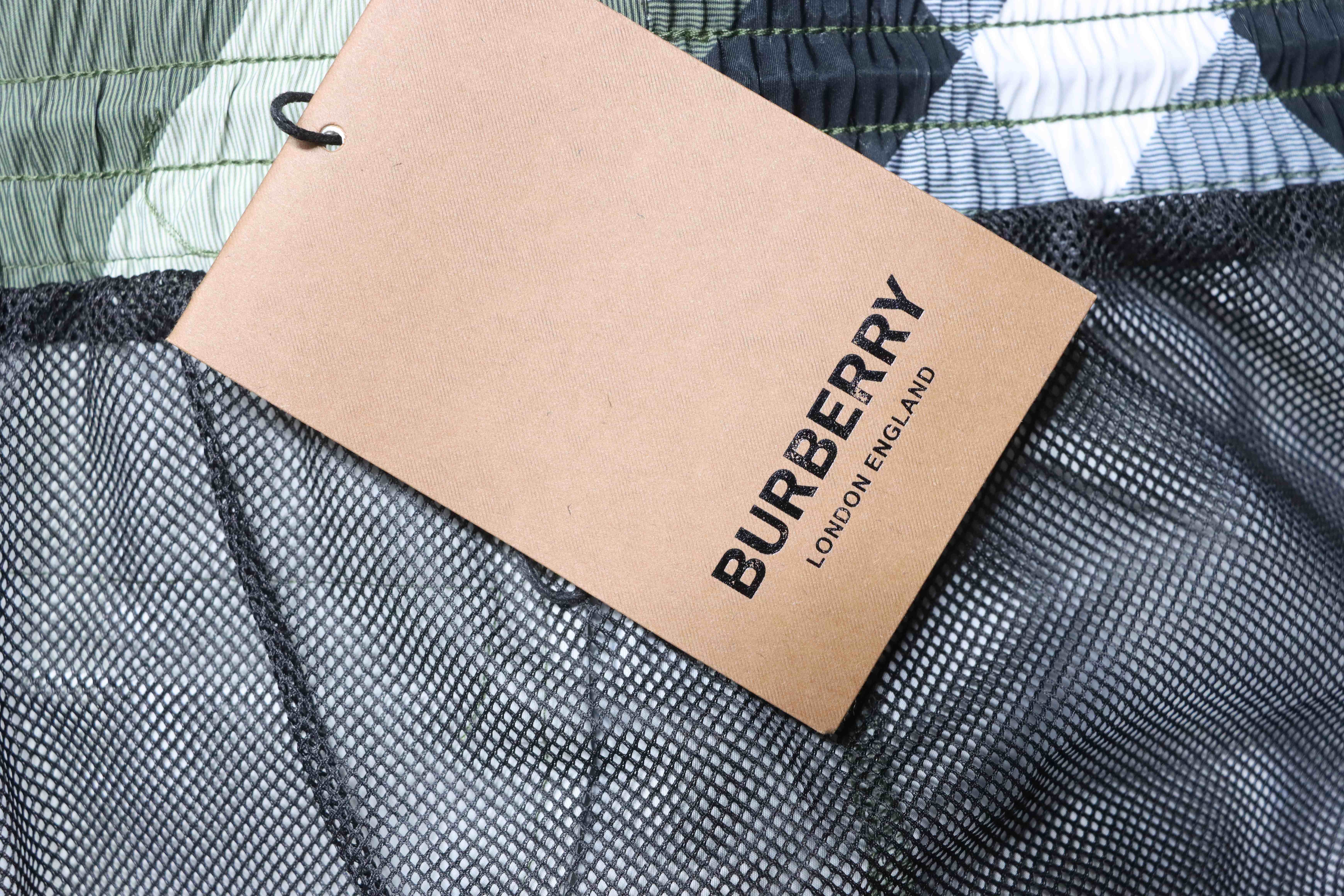 BURBERRY Check Drawstring Mesh Lining Beach Shorts Style 2