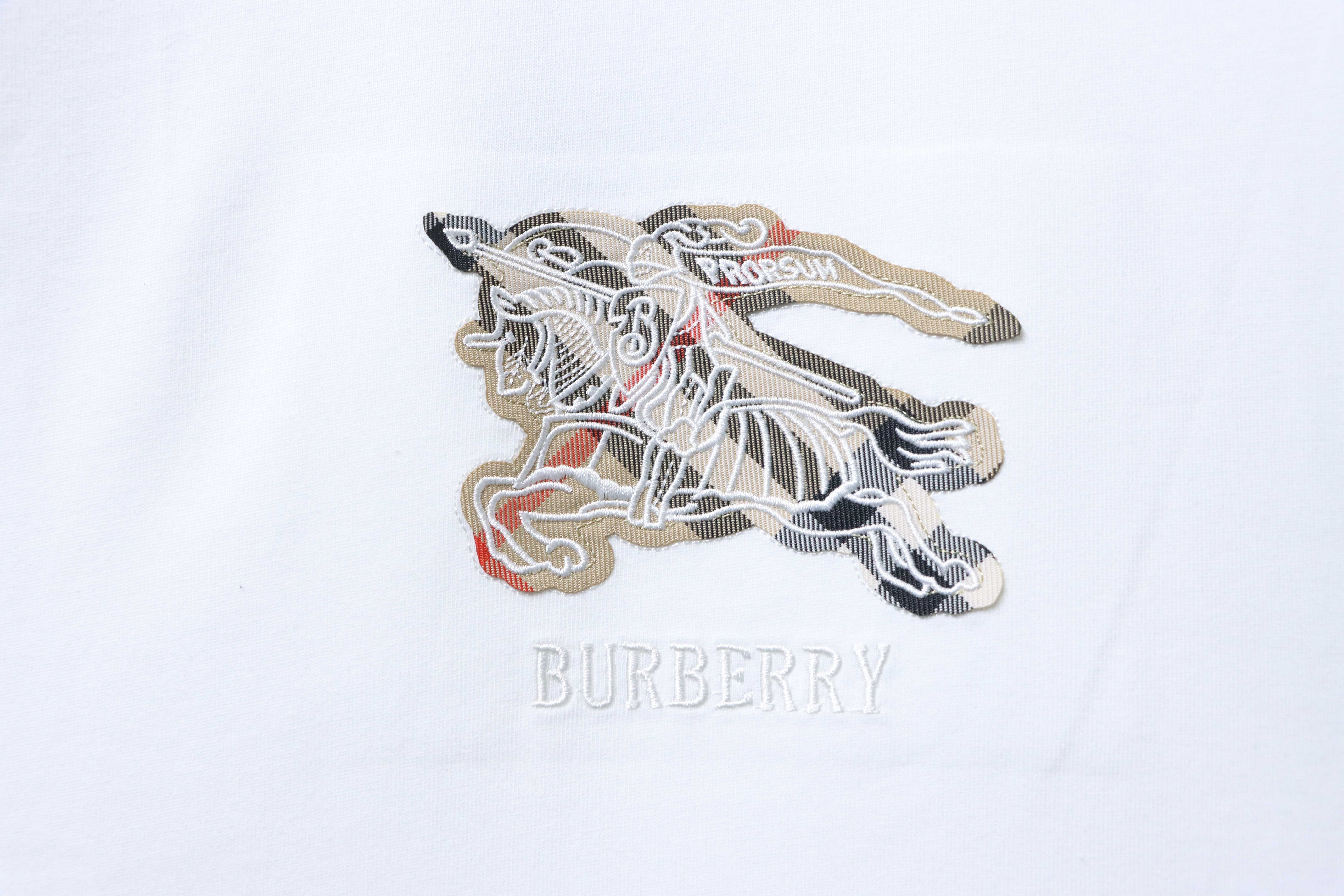 BURBERRY Check Equestrian Short Sleeve T-Shirt Style 4