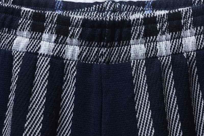 BURBERRY Check Knit Shorts Style 1