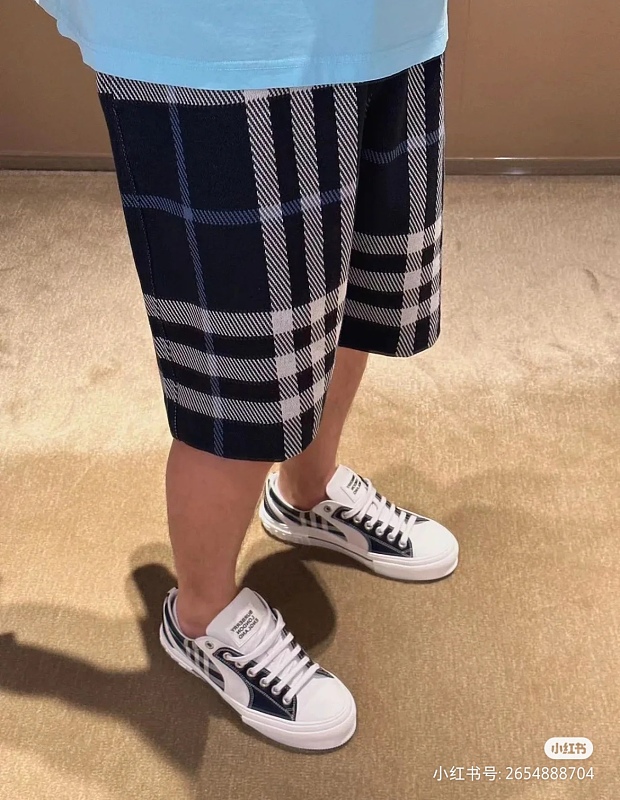 BURBERRY Check Knit Shorts Style 1
