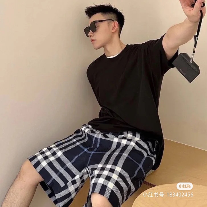 BURBERRY Check Knit Shorts Style 1