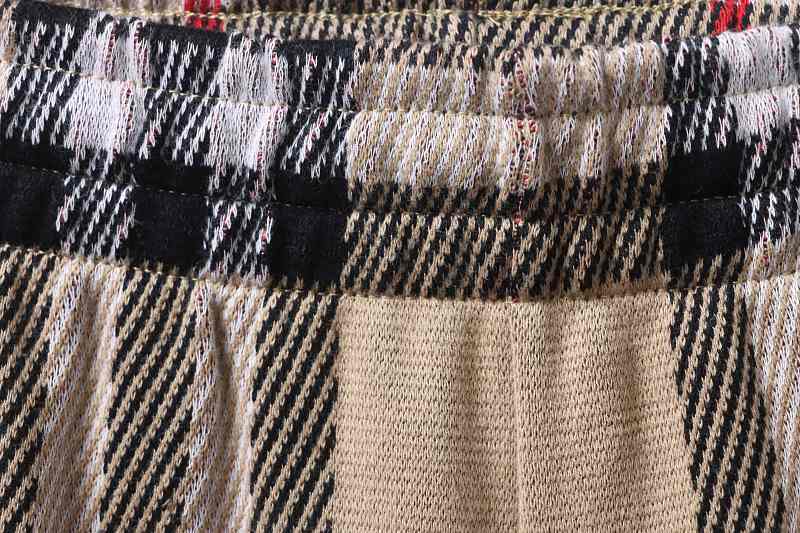 BURBERRY Check Knit Shorts Style 2