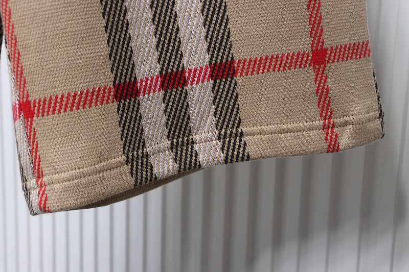BURBERRY Check Knit Shorts Style 2