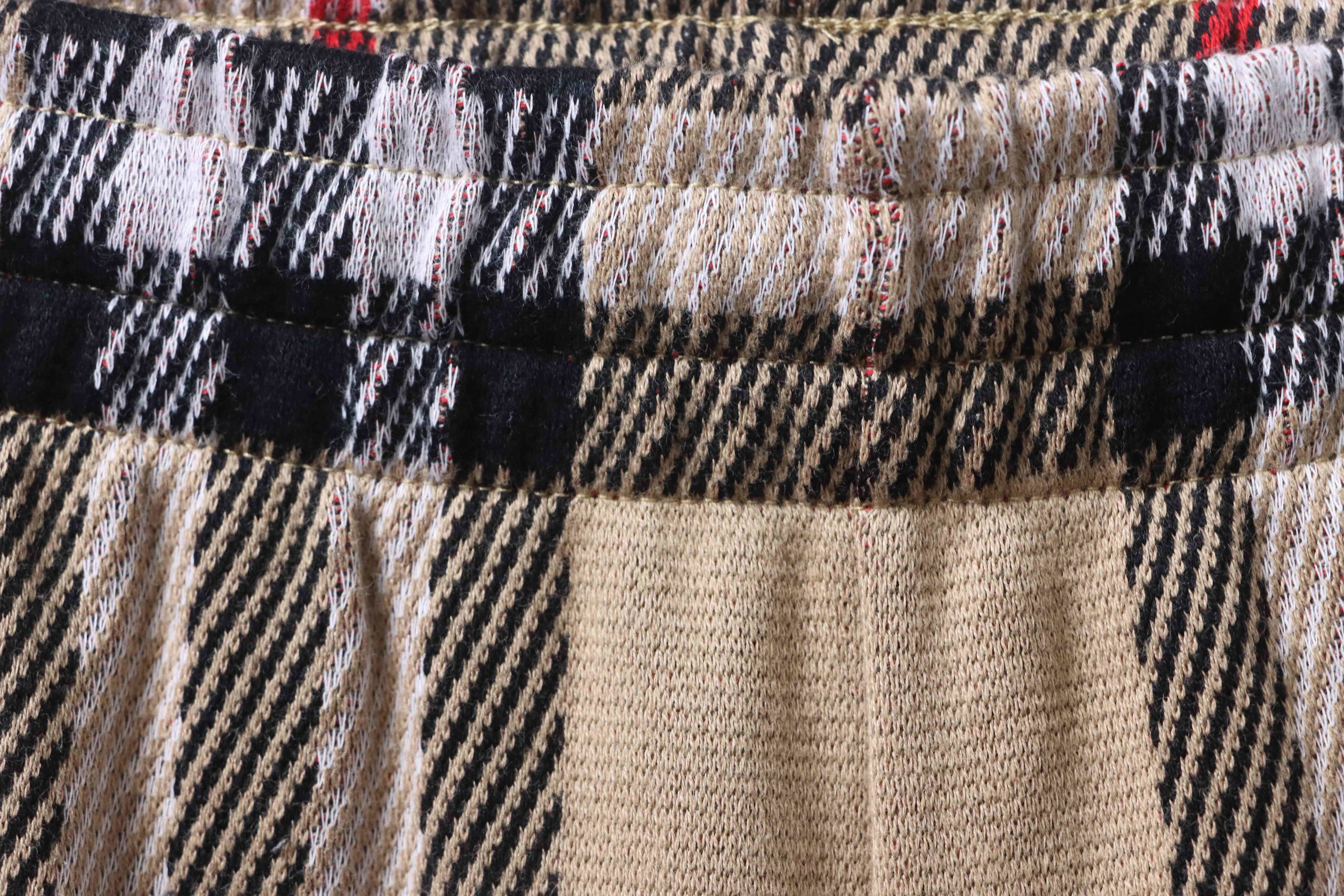 BURBERRY Check Knit Shorts Style 2