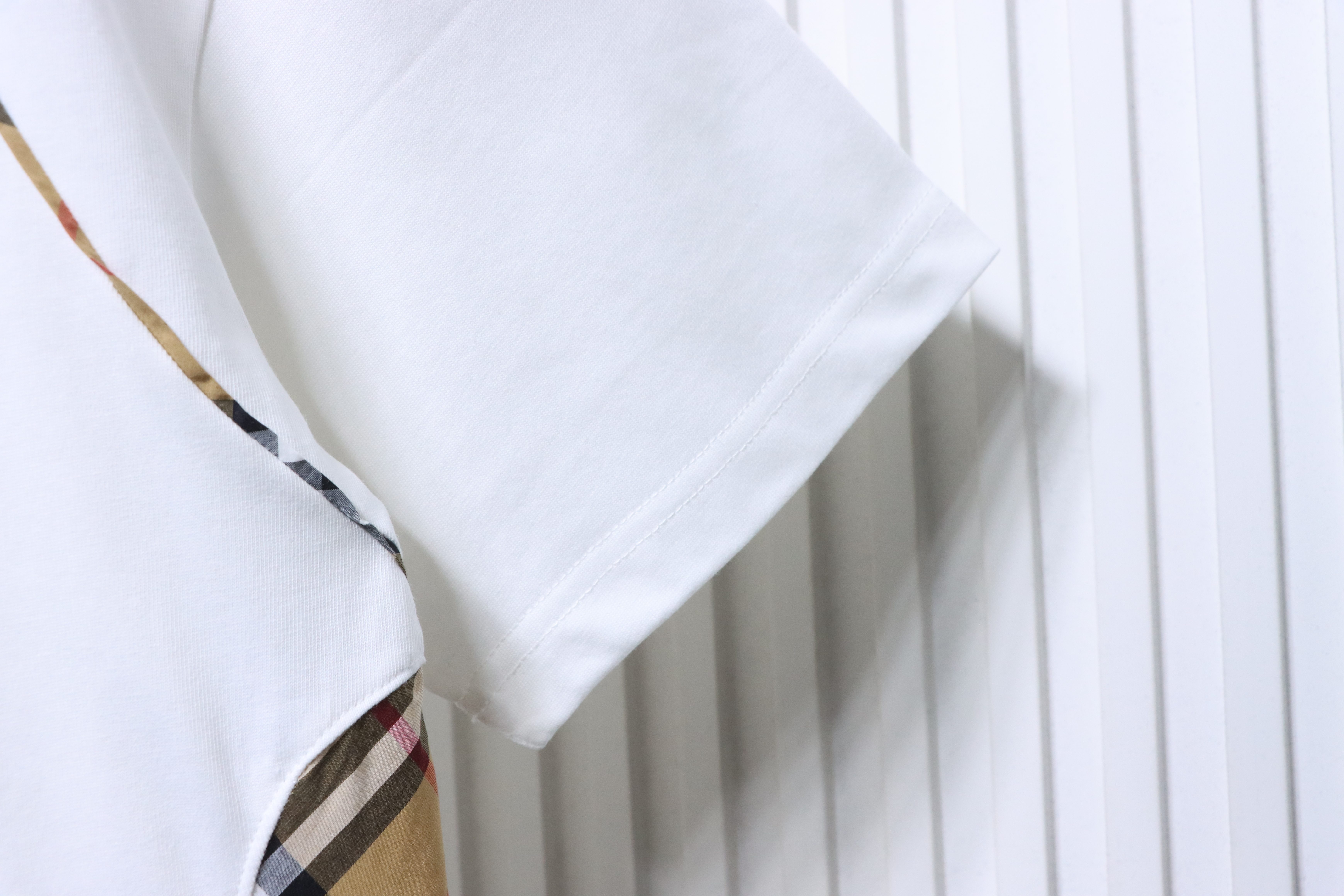 BURBERRY Check Panel Embroidery Short Sleeve T-Shirt Style 1