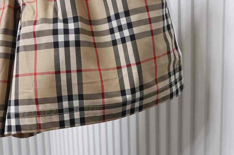 BURBERRY Check Shorts Style 1