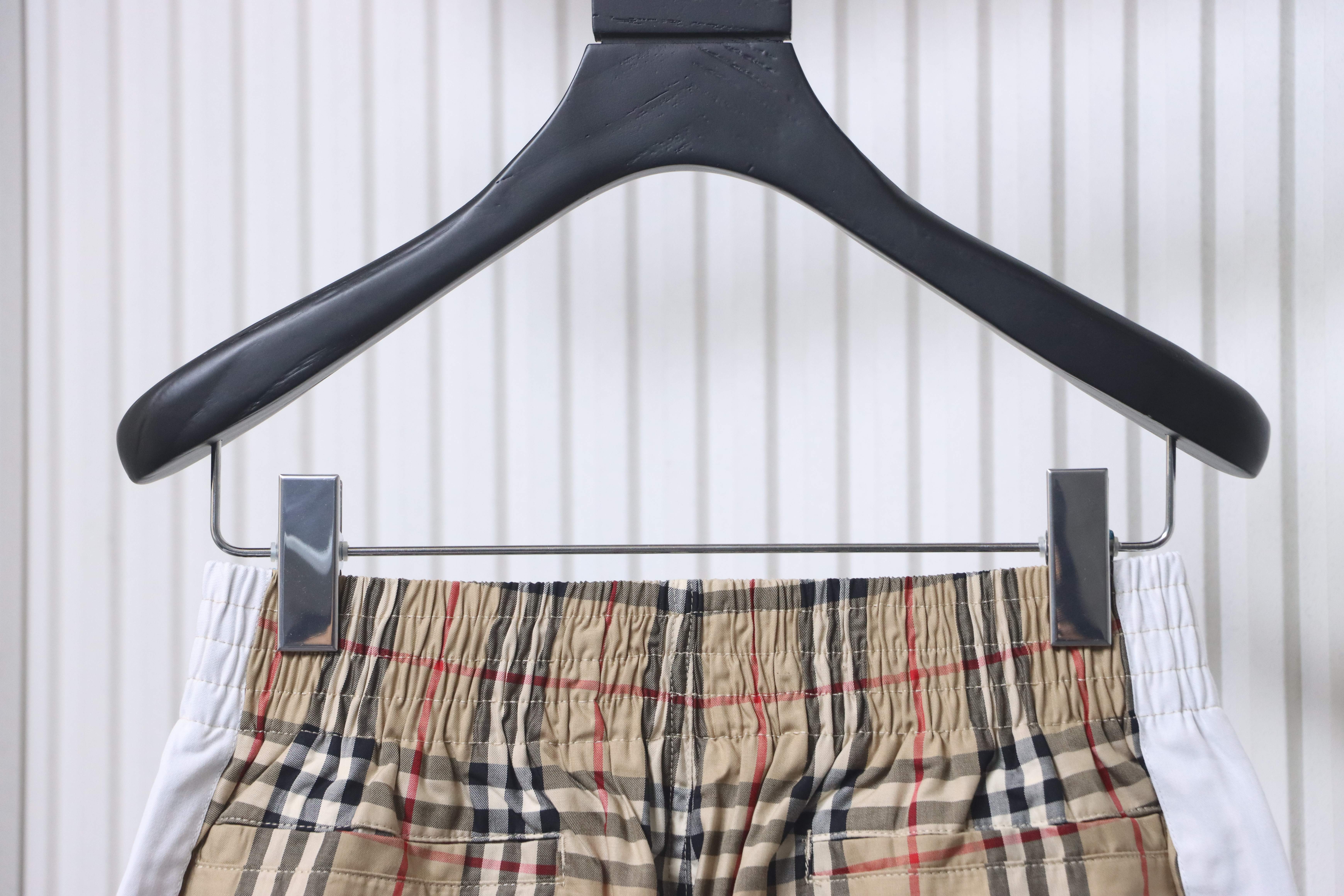 BURBERRY Check Shorts Style 1