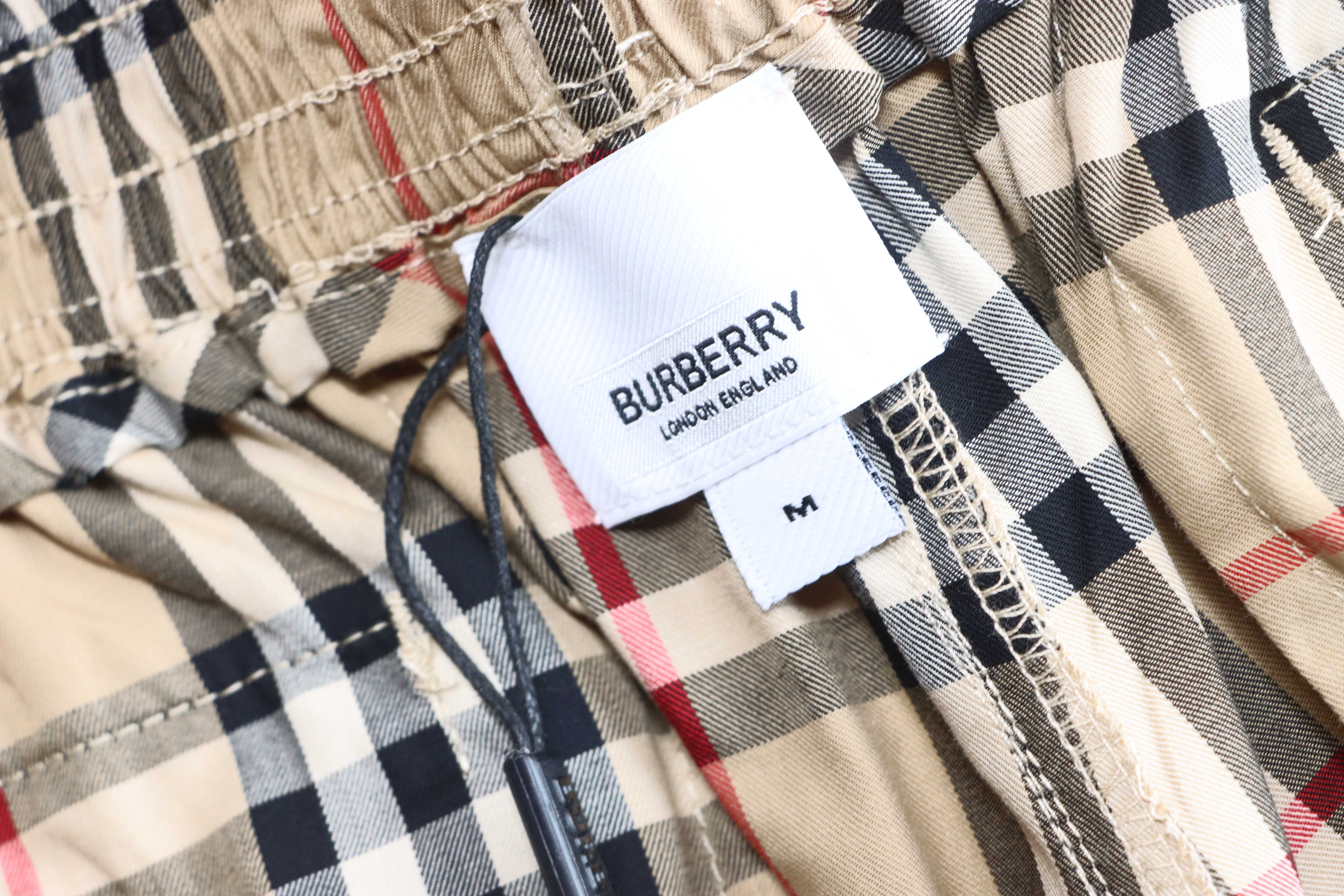 BURBERRY Check Shorts Style 1