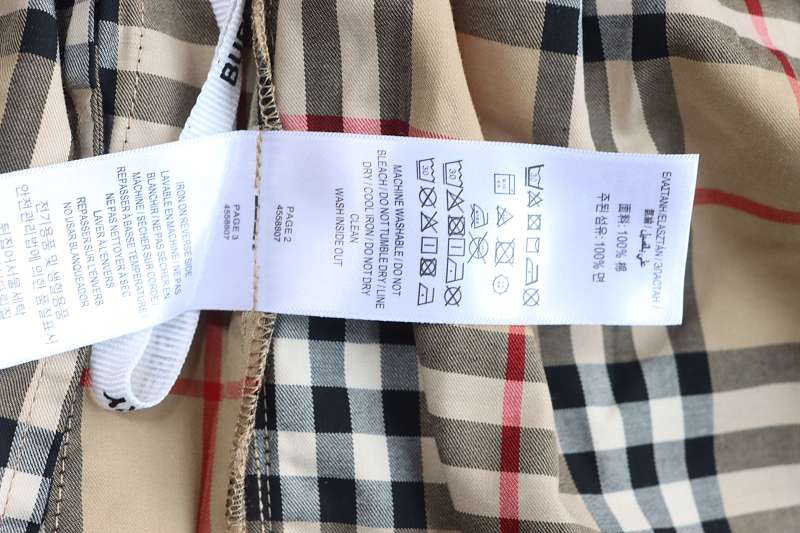BURBERRY Check Shorts Style 2