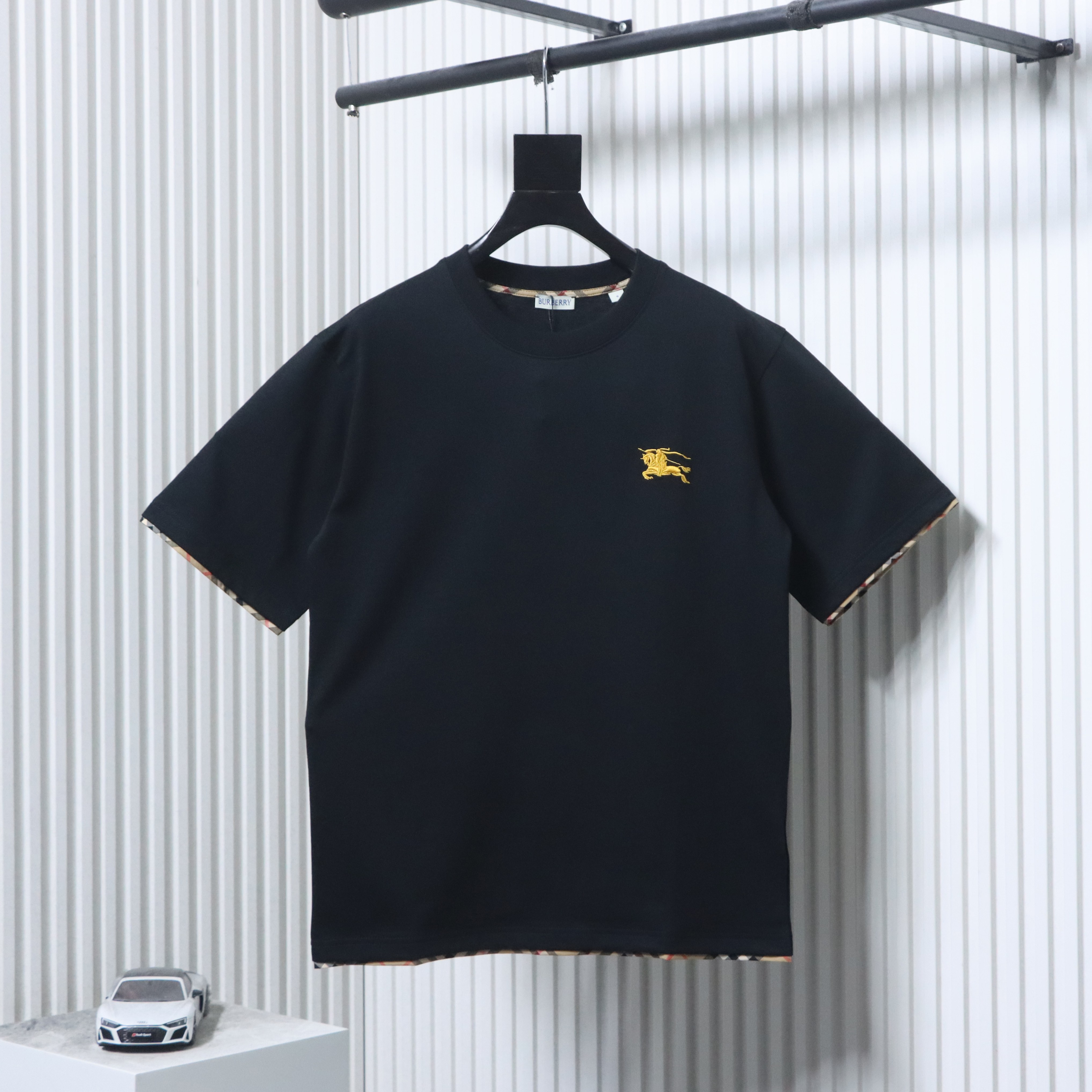 BURBERRY Check Trim Equestrian Embroidery Short Sleeve T-Shirt Style 2