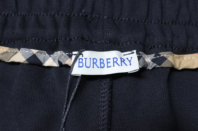 BURBERRY Check Trim Equestrian Embroidery Shorts Style 2