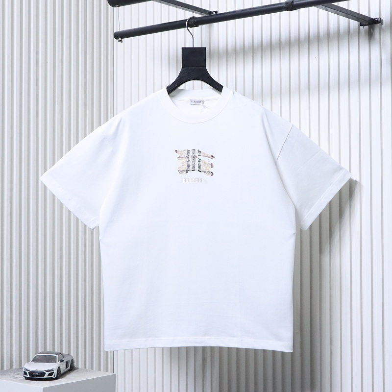 BURBERRY Chest Check Equestrian Embroidery Short Sleeve T-Shirt Style 1