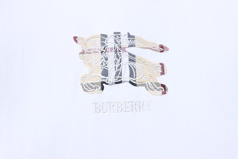 BURBERRY Chest Check Equestrian Embroidery Short Sleeve T-Shirt Style 1