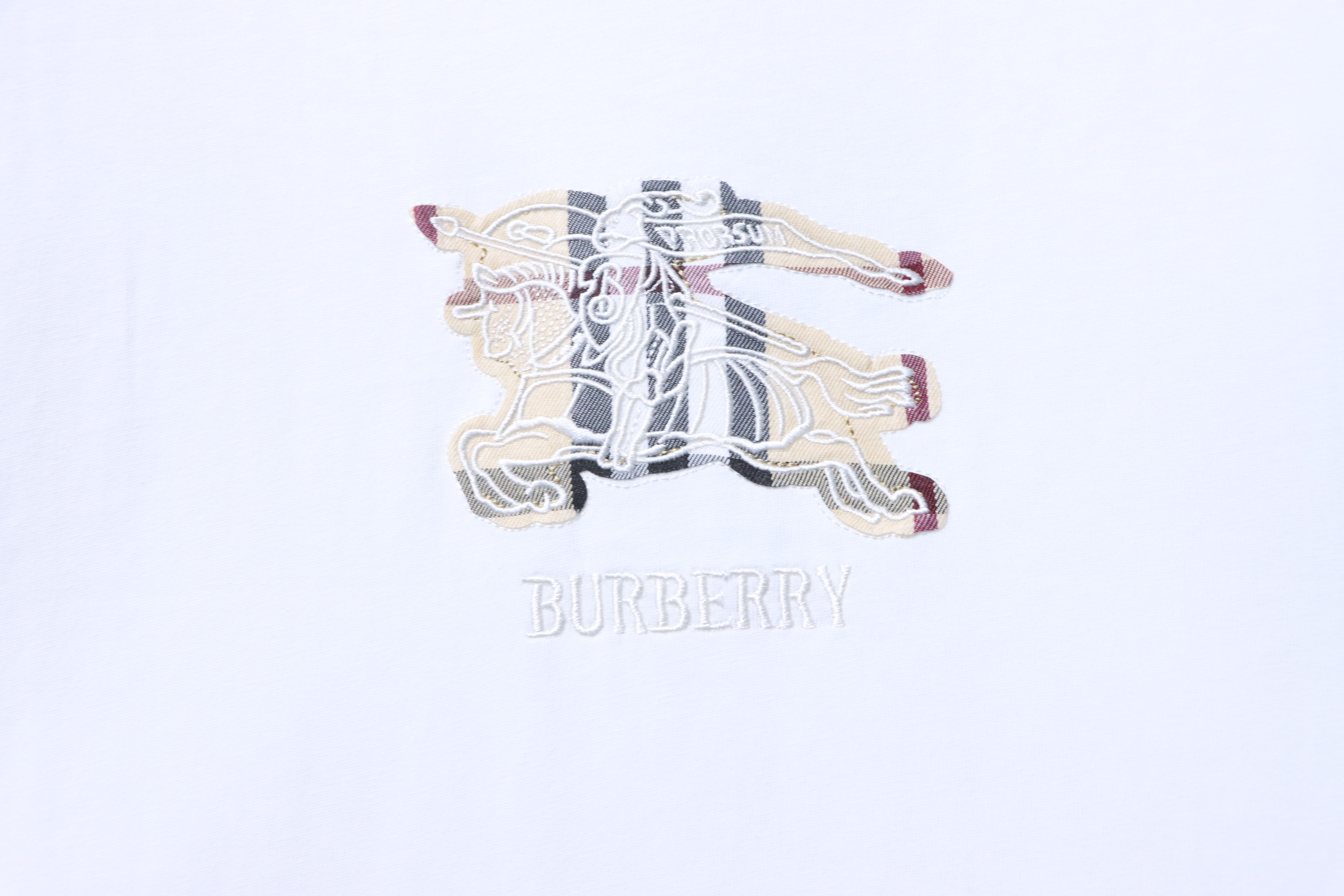 BURBERRY Chest Check Equestrian Embroidery Short Sleeve T-Shirt Style 1