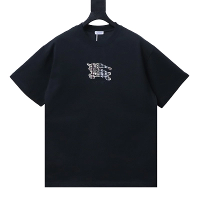 BURBERRY Chest Check Equestrian Embroidery Short Sleeve T-Shirt Style 2 01