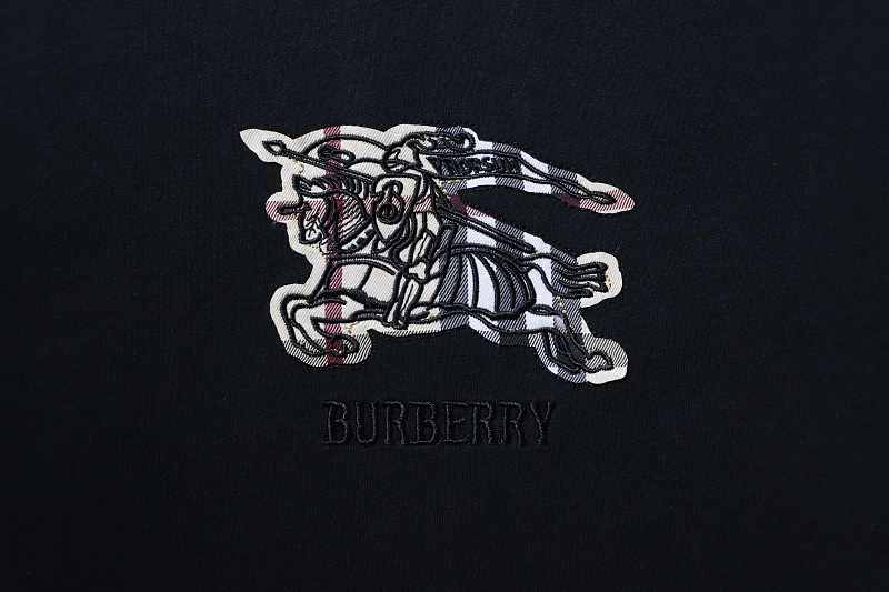 BURBERRY Chest Check Equestrian Embroidery Short Sleeve T-Shirt Style 2