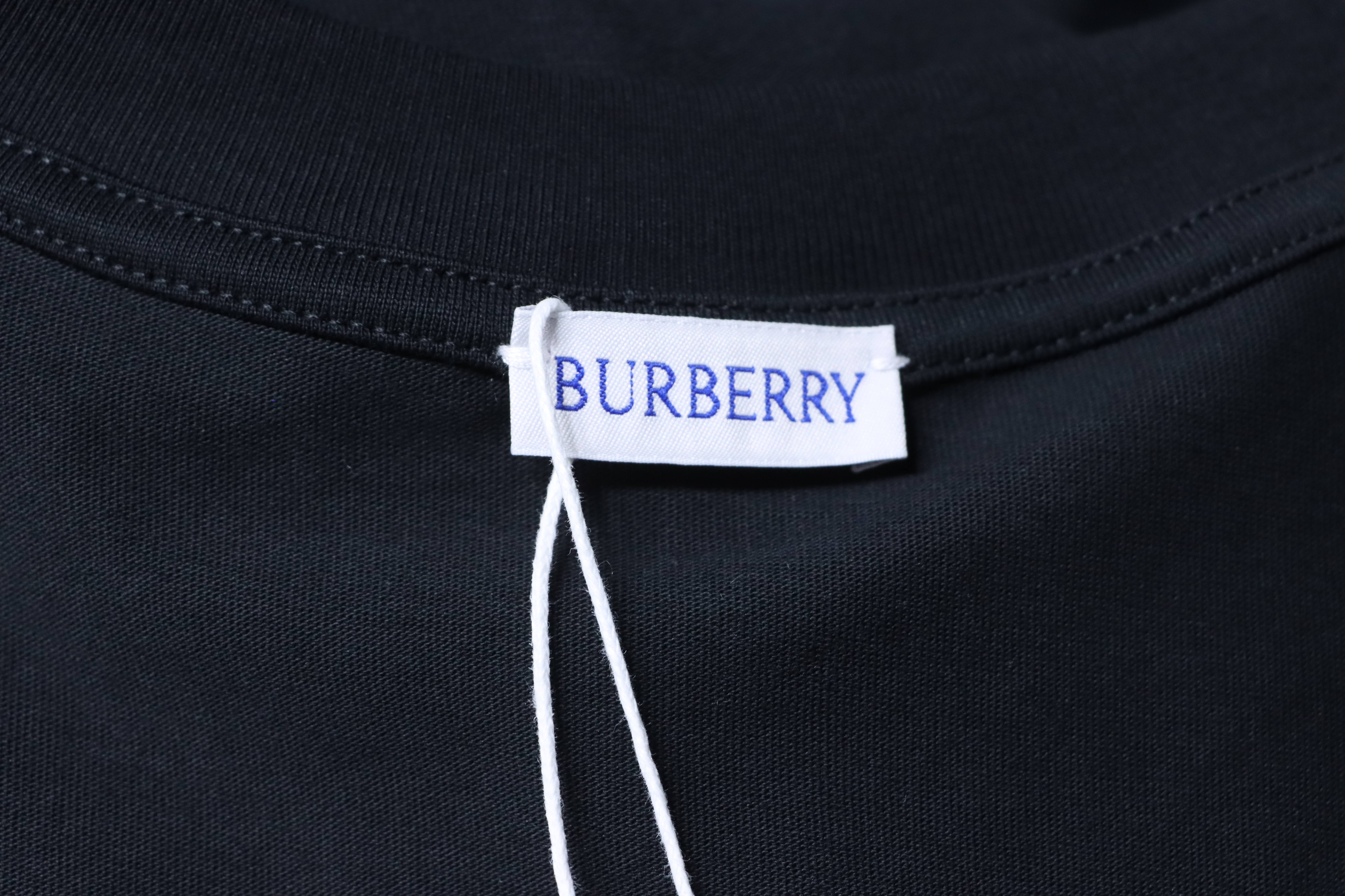 BURBERRY Chest Check Equestrian Embroidery Short Sleeve T-Shirt Style 2