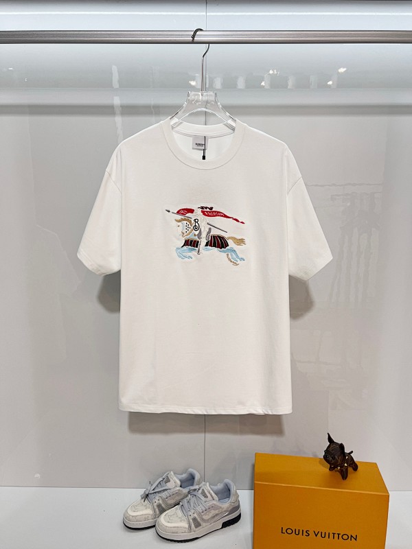 BURBERRY Chest Check Equestrian Embroidery Short Sleeve T-Shirt Style 3