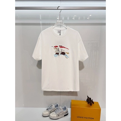 BURBERRY Chest Check Equestrian Embroidery Short Sleeve T-Shirt Style 3 01