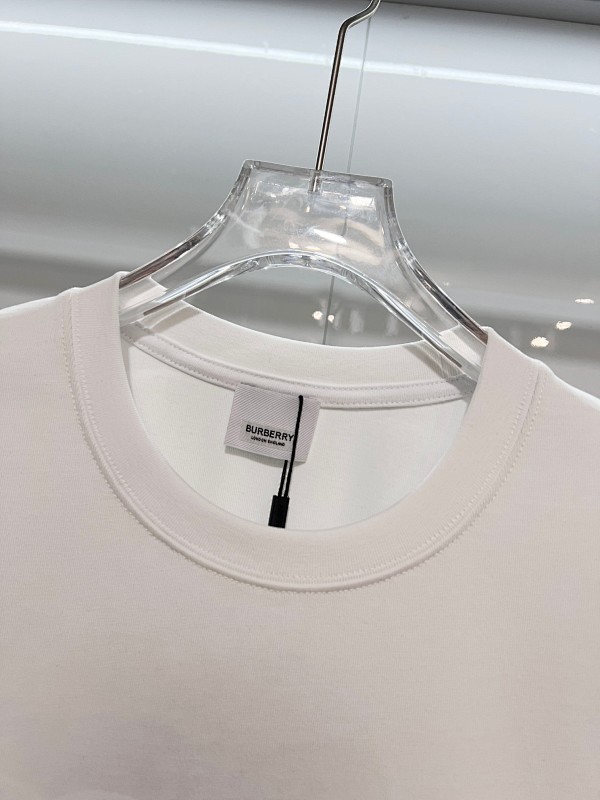 BURBERRY Chest Check Equestrian Embroidery Short Sleeve T-Shirt Style 4