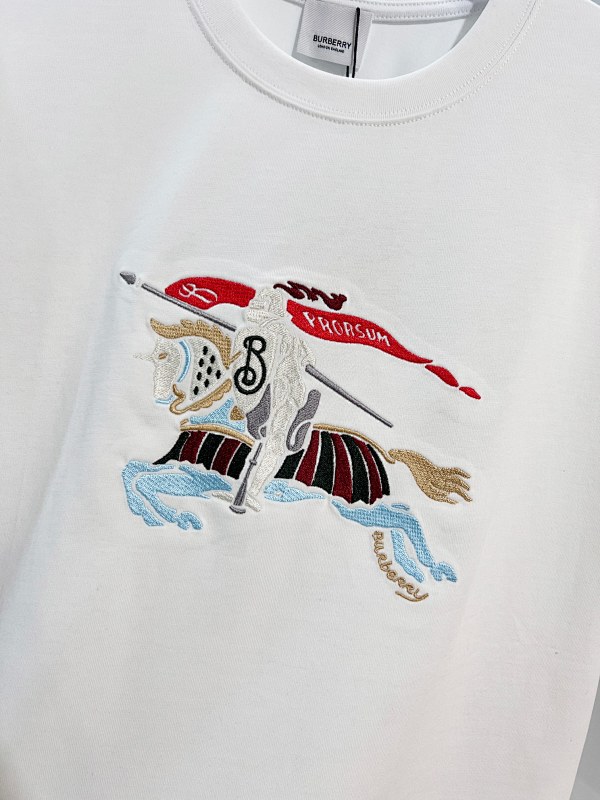 BURBERRY Chest Check Equestrian Embroidery Short Sleeve T-Shirt Style 4